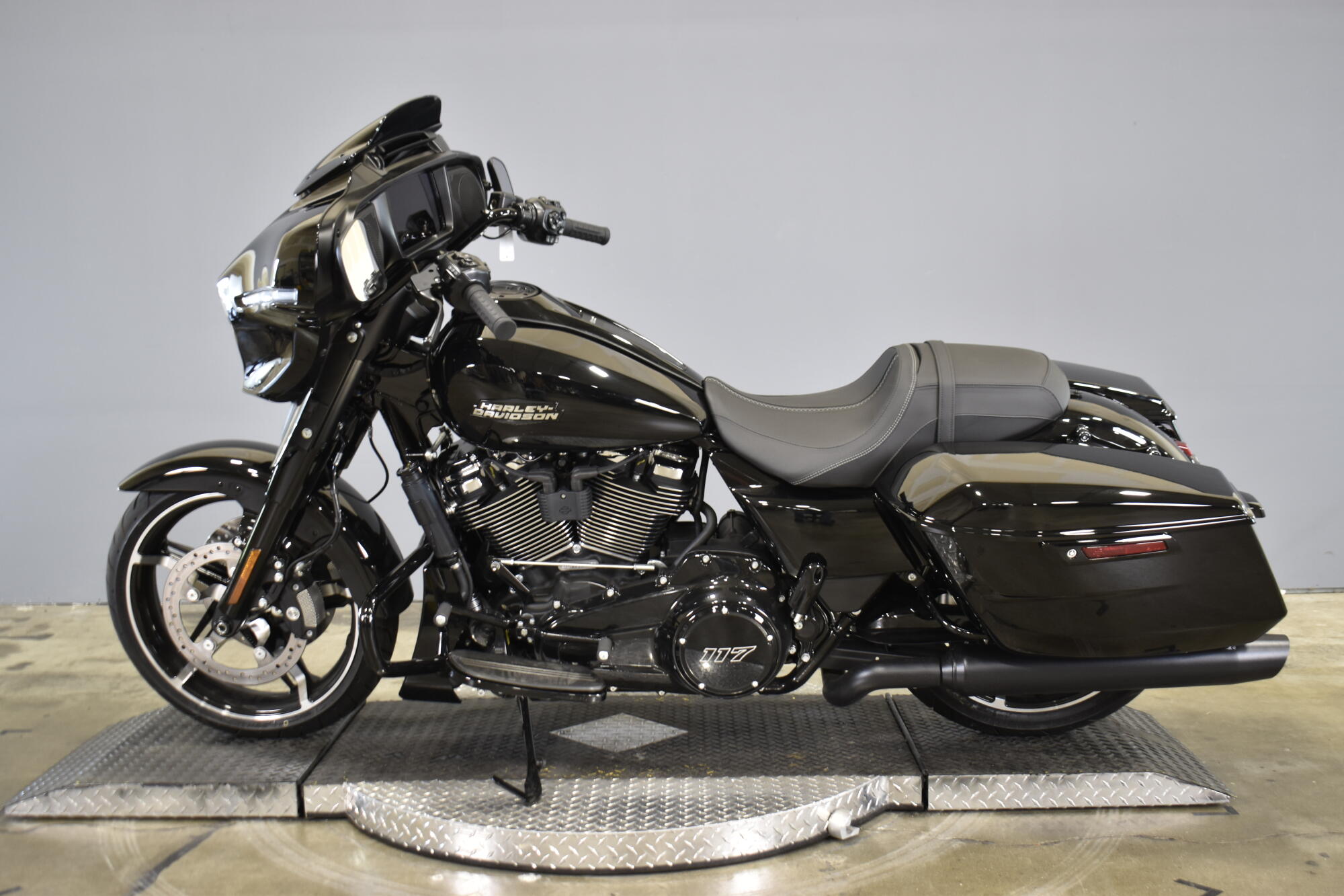 2026 Harley-Davidson® Street Glide® FLHX, photo 5