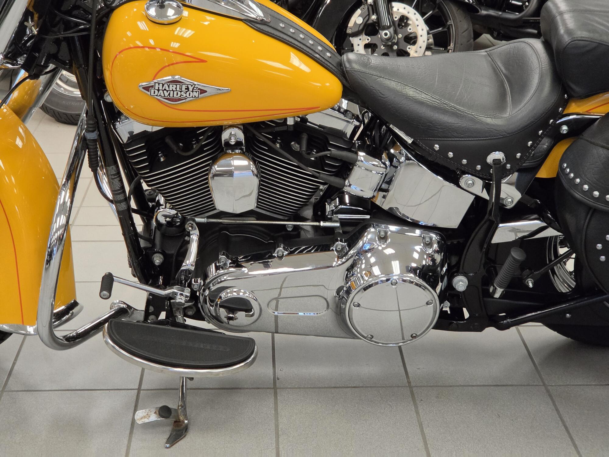 FLSTC 2011 Heritage Softail® Classic, photo 15