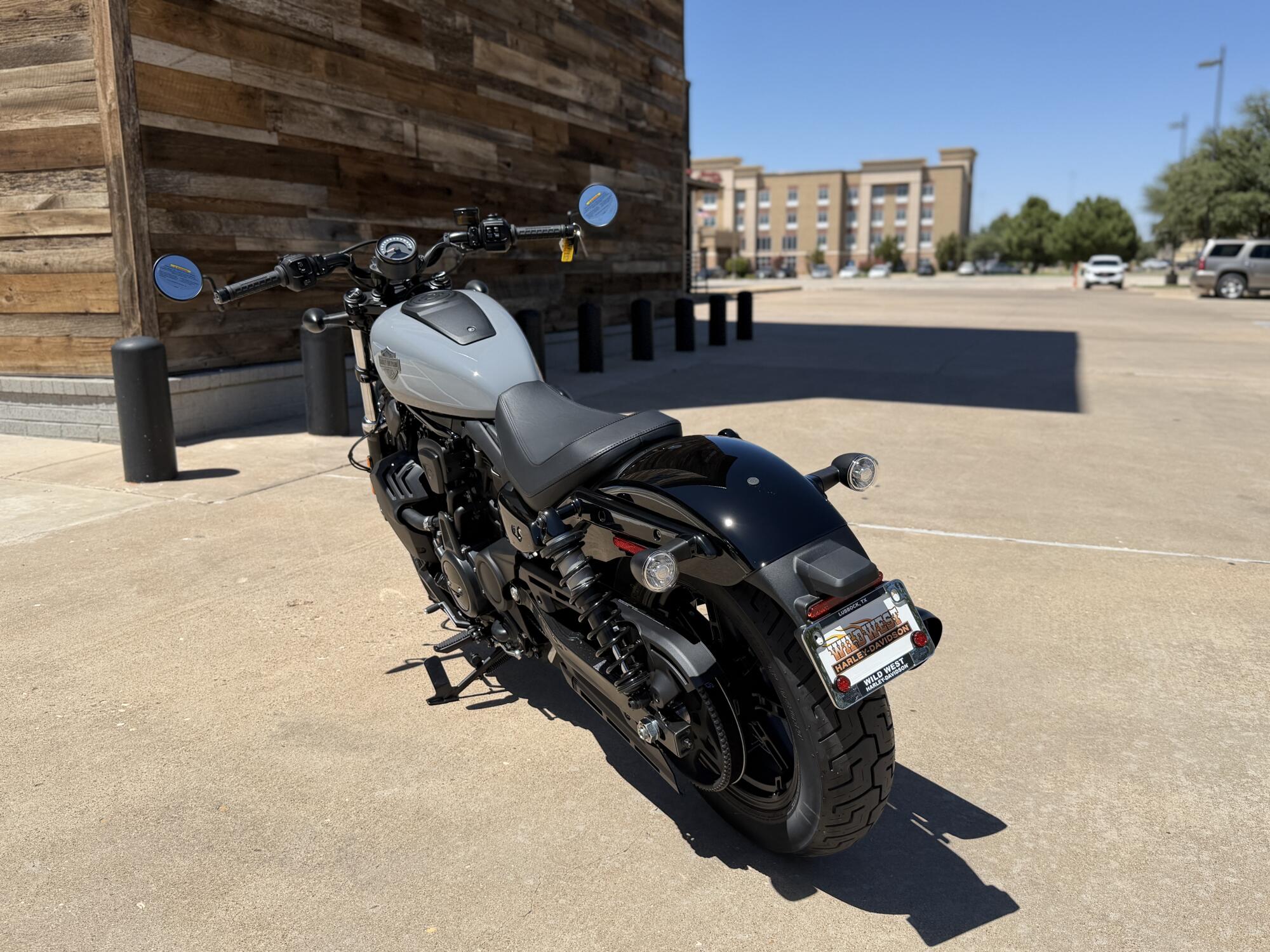 2026 Harley-Davidson® Nightster® Dark Billiard Gray Black Trim, photo 6