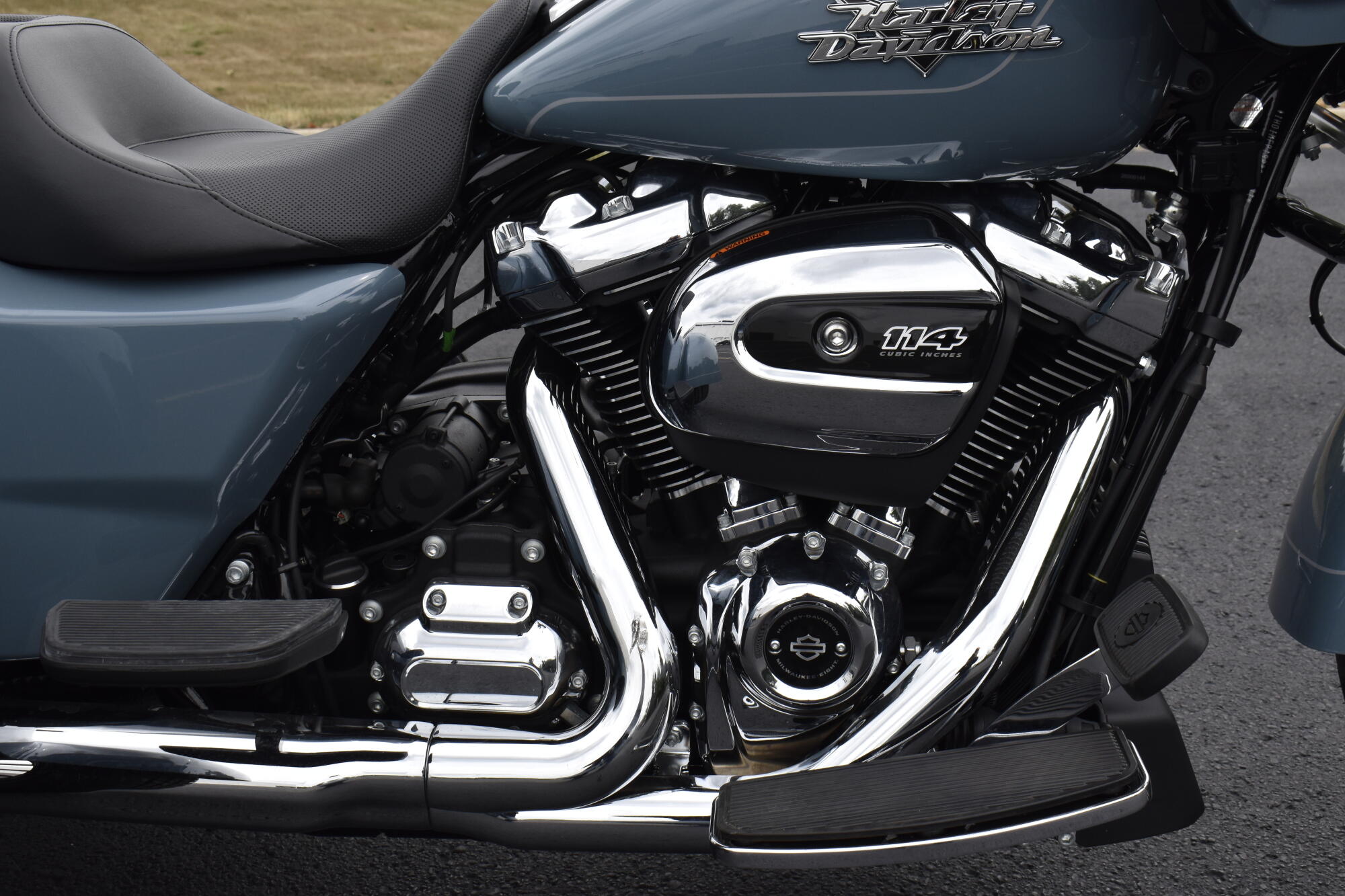 2024 Harley-Davidson® Road Glide® 3 Sharkskin Blue - Black Finish, photo 10