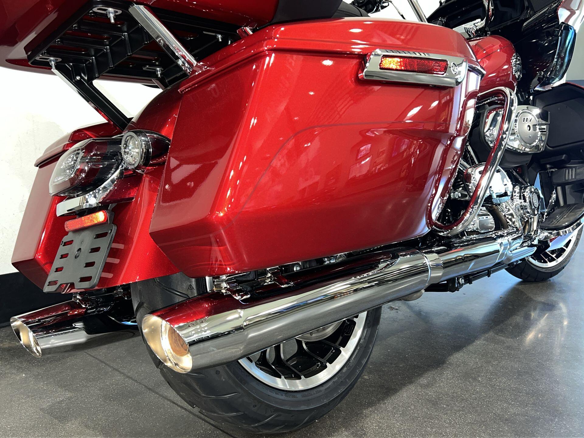 2026 Harley-Davidson® Road Glide Limited FLTRXL, photo 9