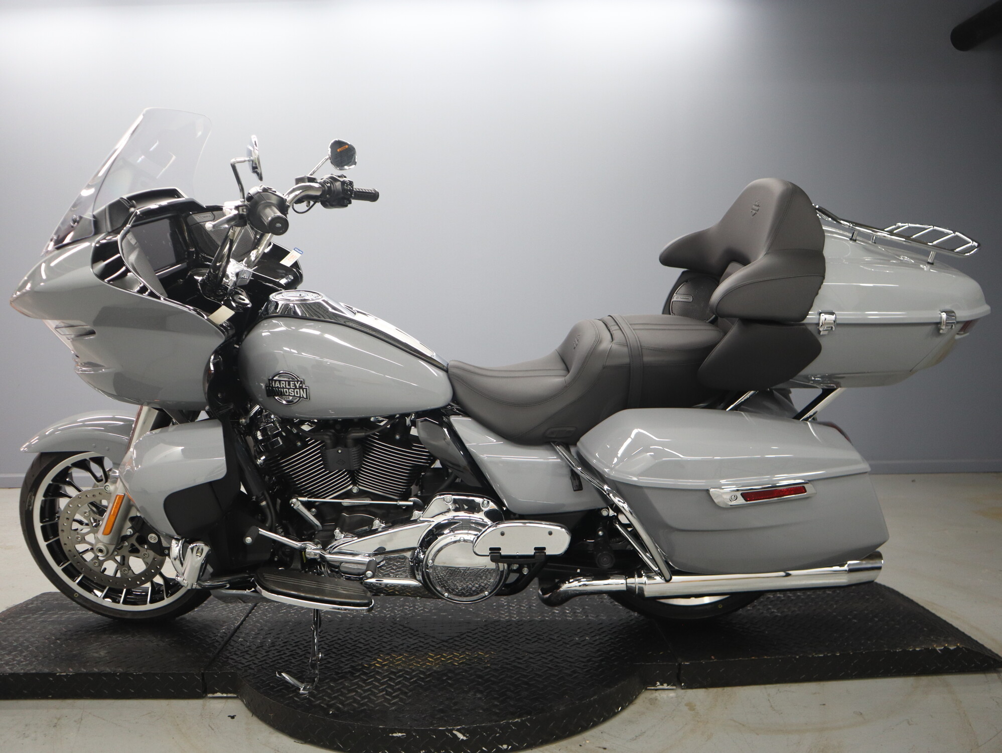 2026 Harley-Davidson® Road Glide Limited FLTRXL, photo 5