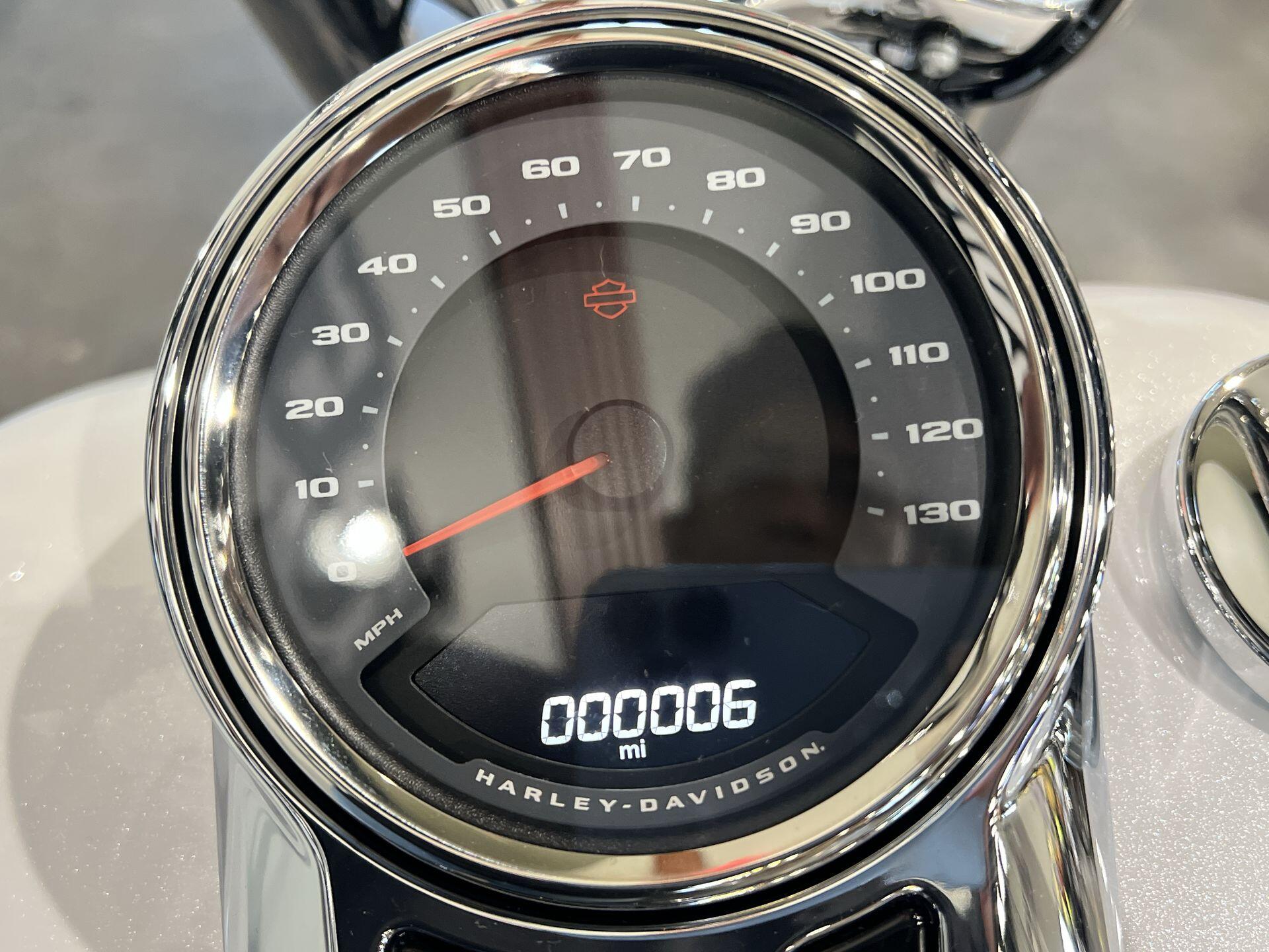 2026 Harley-Davidson® Super Glide® FXD, photo 10