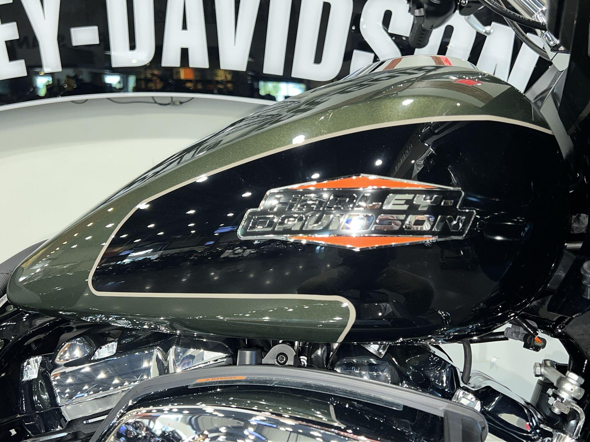 2026 Harley-Davidson® Road Glide® FLTRX, photo 5