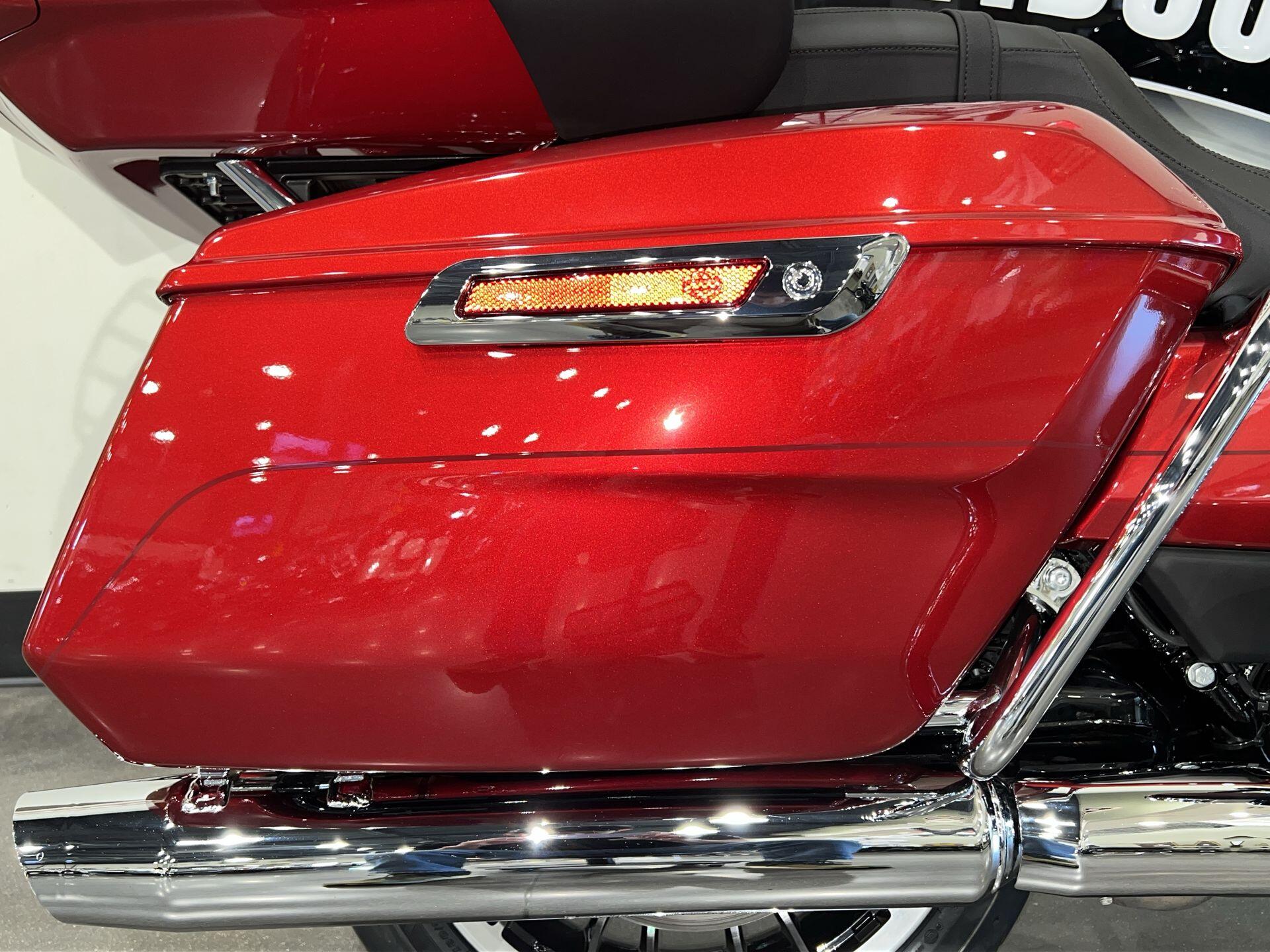 2026 Harley-Davidson® Road Glide Limited FLTRXL, photo 8