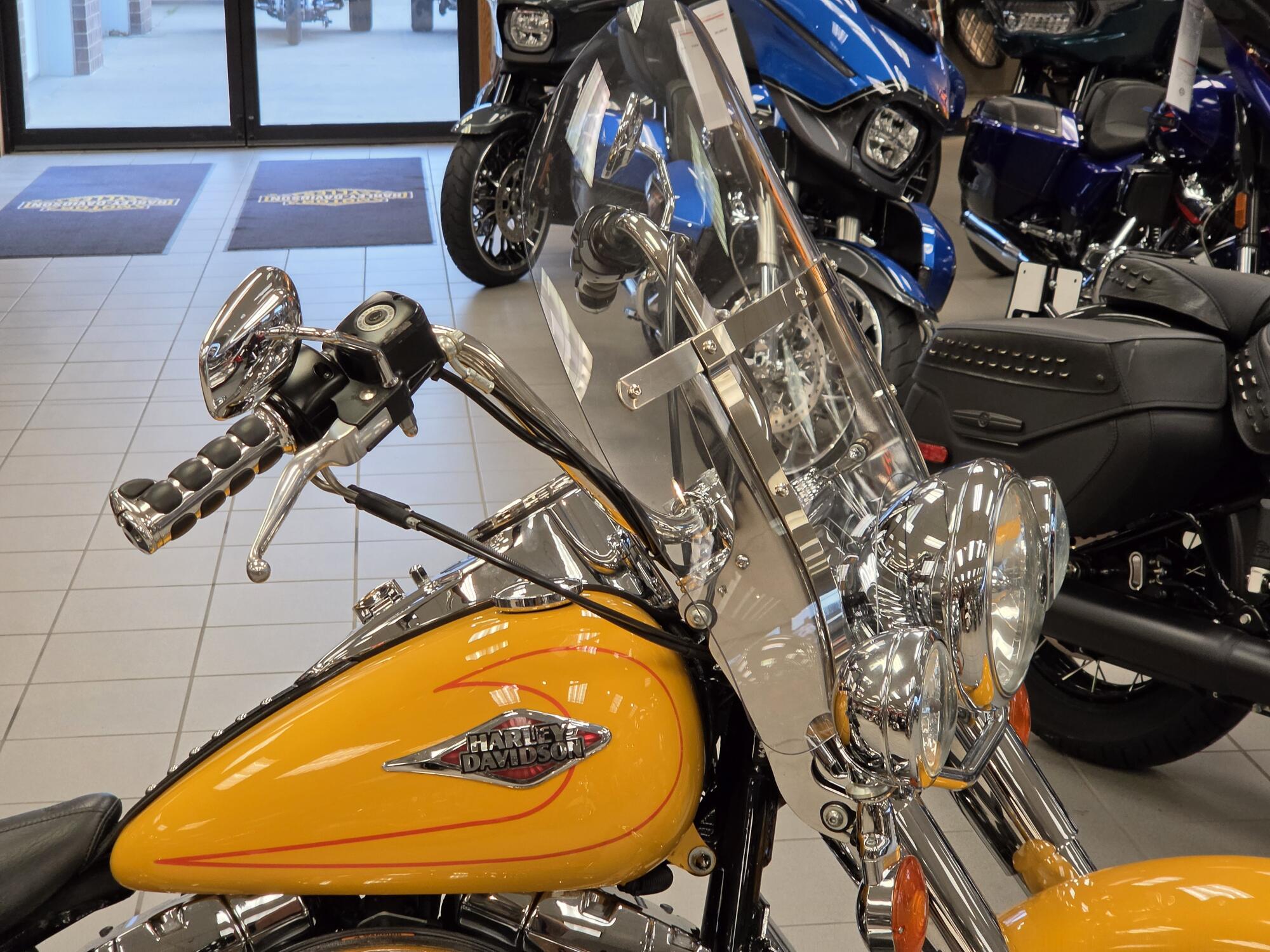 FLSTC 2011 Heritage Softail® Classic, photo 10