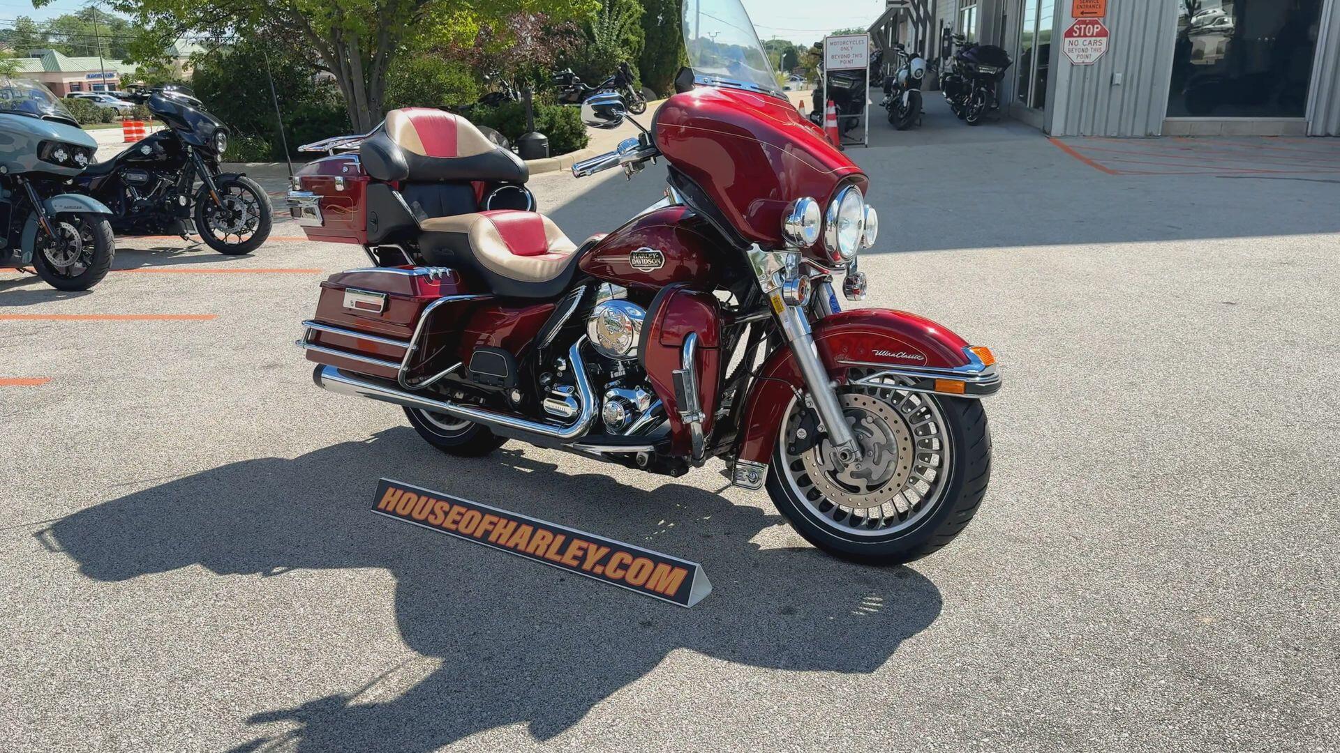 2010 Harley-Davidson® Electra Glide® Ultra Classic® Red Hot Sunglo, photo 3