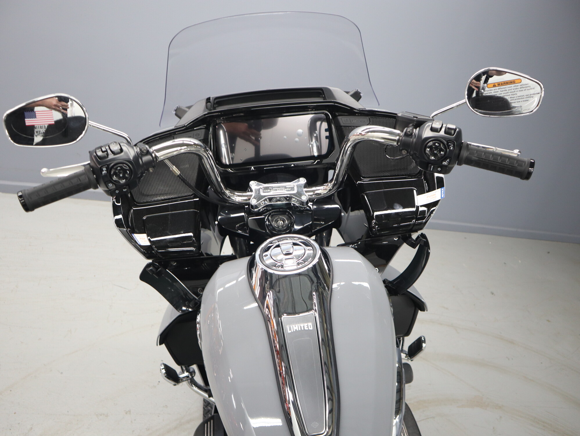 2026 Harley-Davidson® Road Glide Limited FLTRXL, photo 10