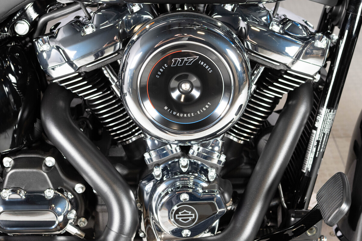 2026 Harley-Davidson® Heritage Classic FLHC, photo 16