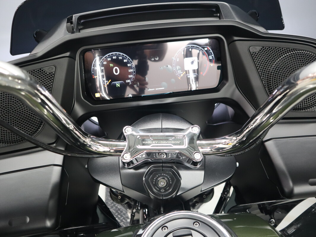 2026 Harley-Davidson® Road Glide™ FLTRX, photo 10
