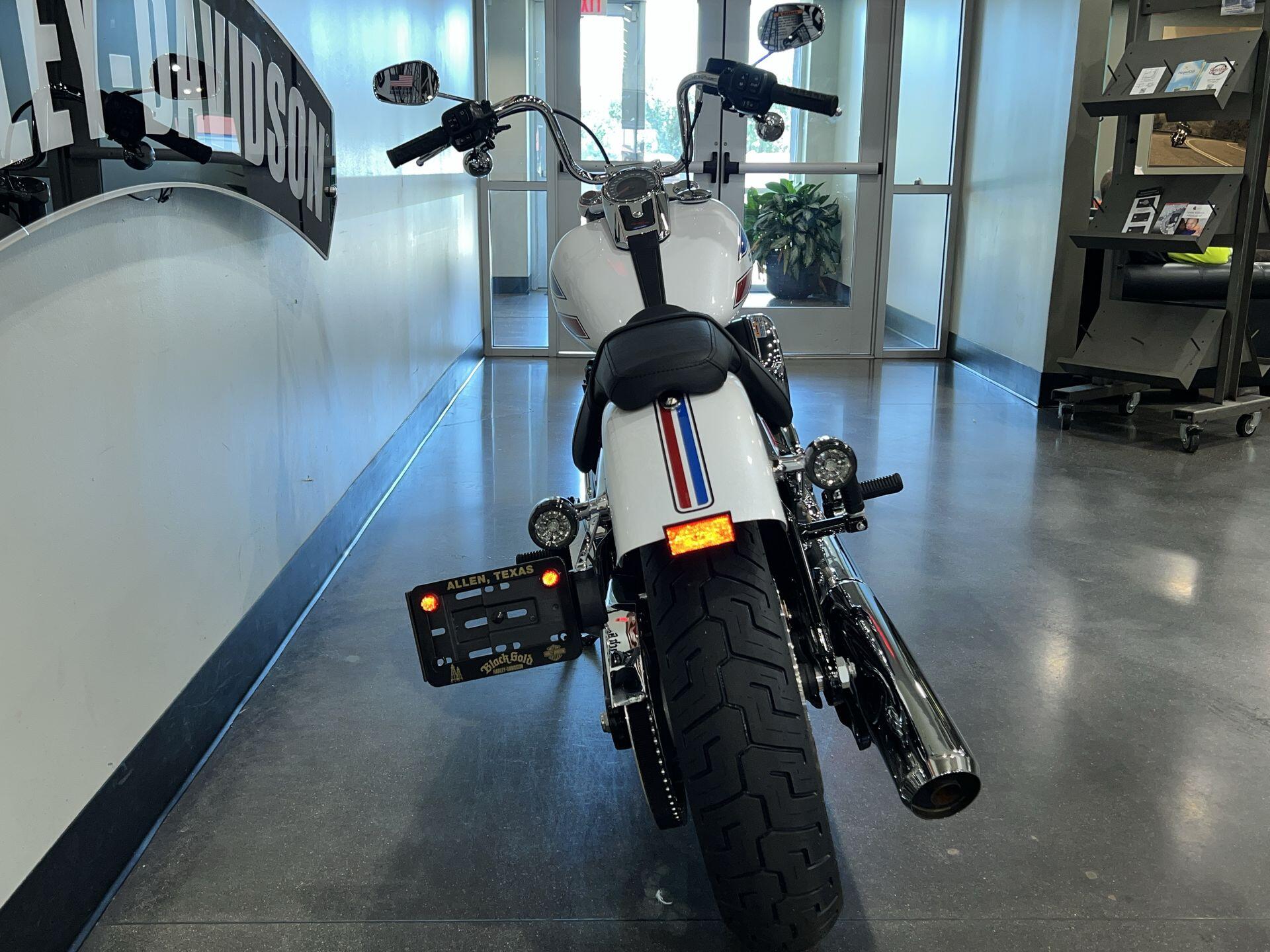 2026 Harley-Davidson® Super Glide® FXD, photo 9