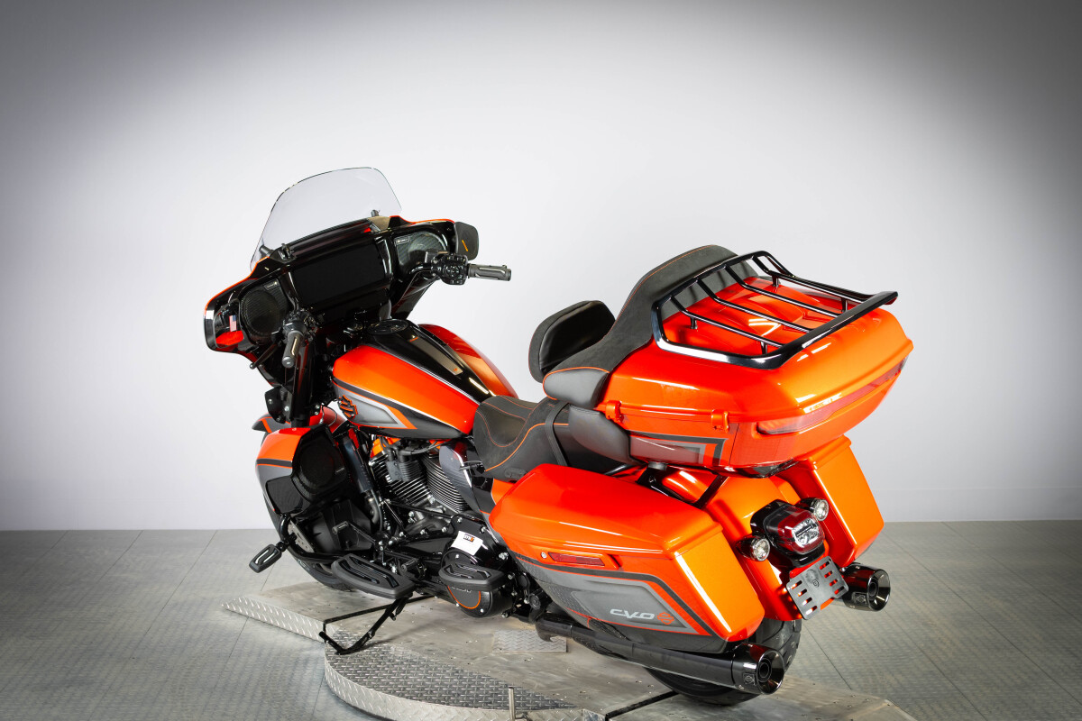 2026 Harley-Davidson® CVO Street Glide Limited FLHXLSE, photo 23