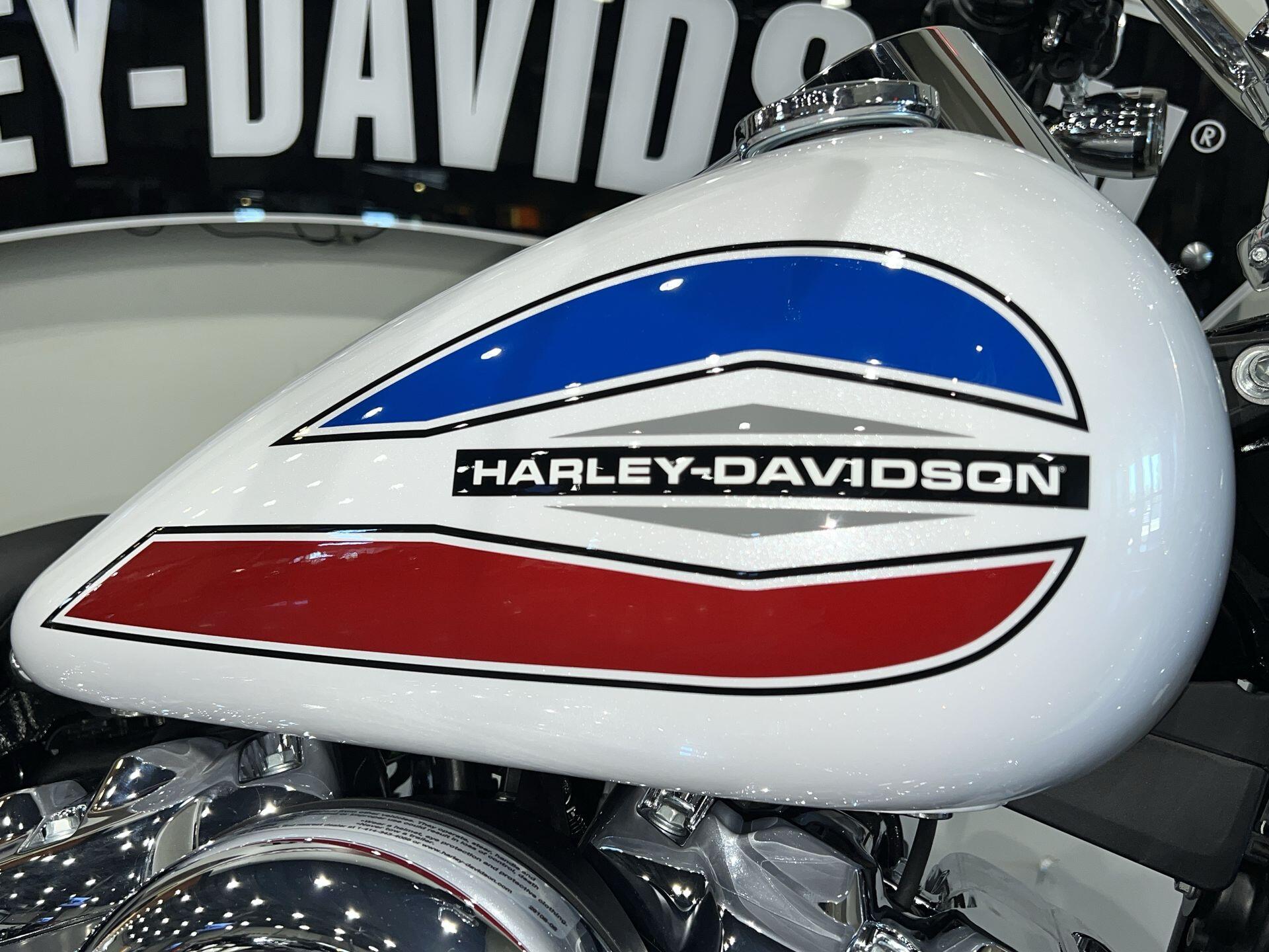 2026 Harley-Davidson® Super Glide® FXD, photo 5