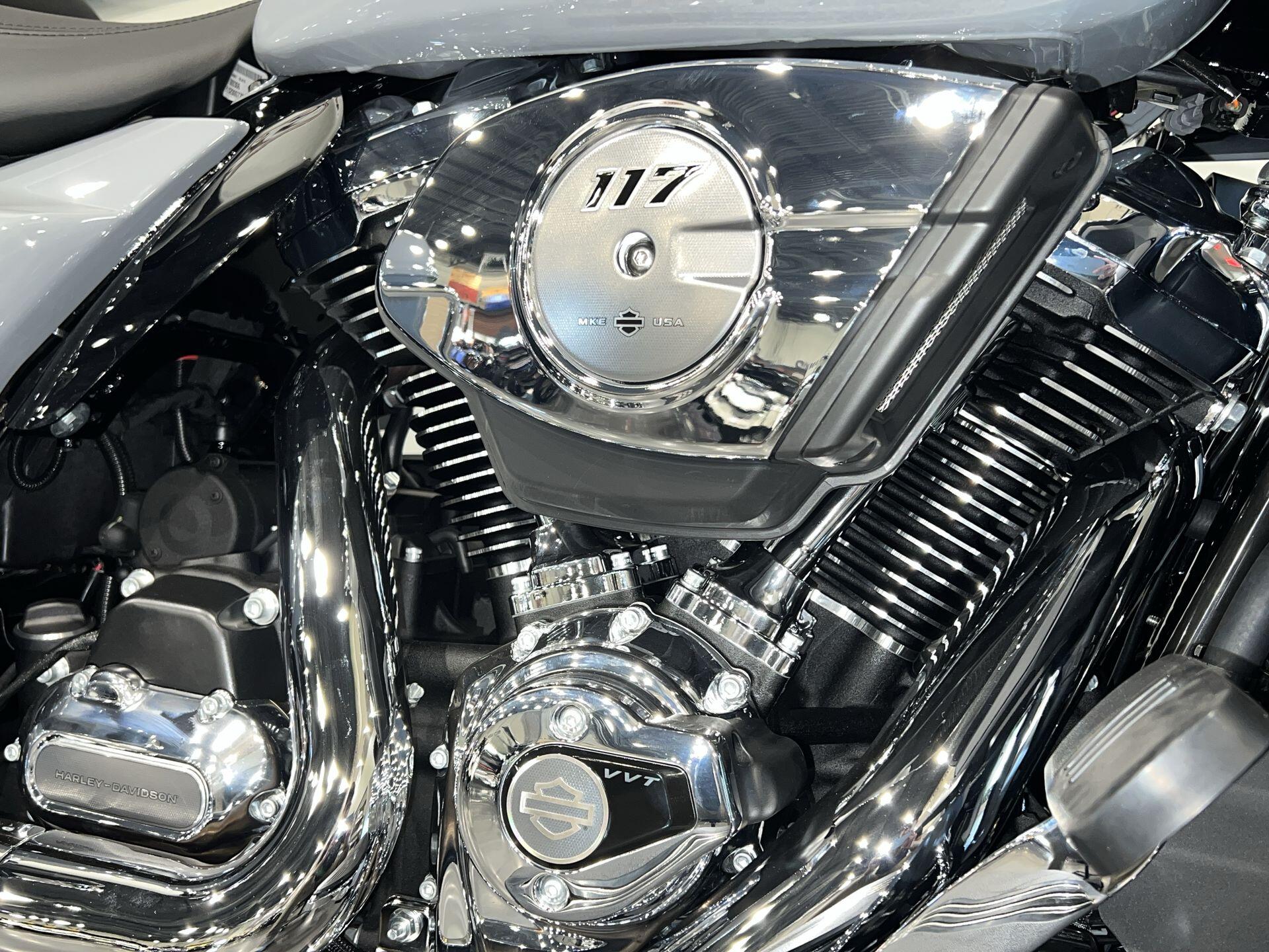 2026 Harley-Davidson® Road Glide Limited FLTRXL, photo 4