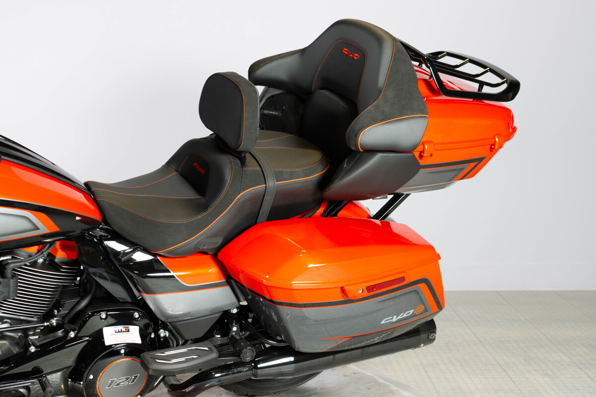 2026 Harley-Davidson® CVO Street Glide Limited FLHXLSE, photo 15