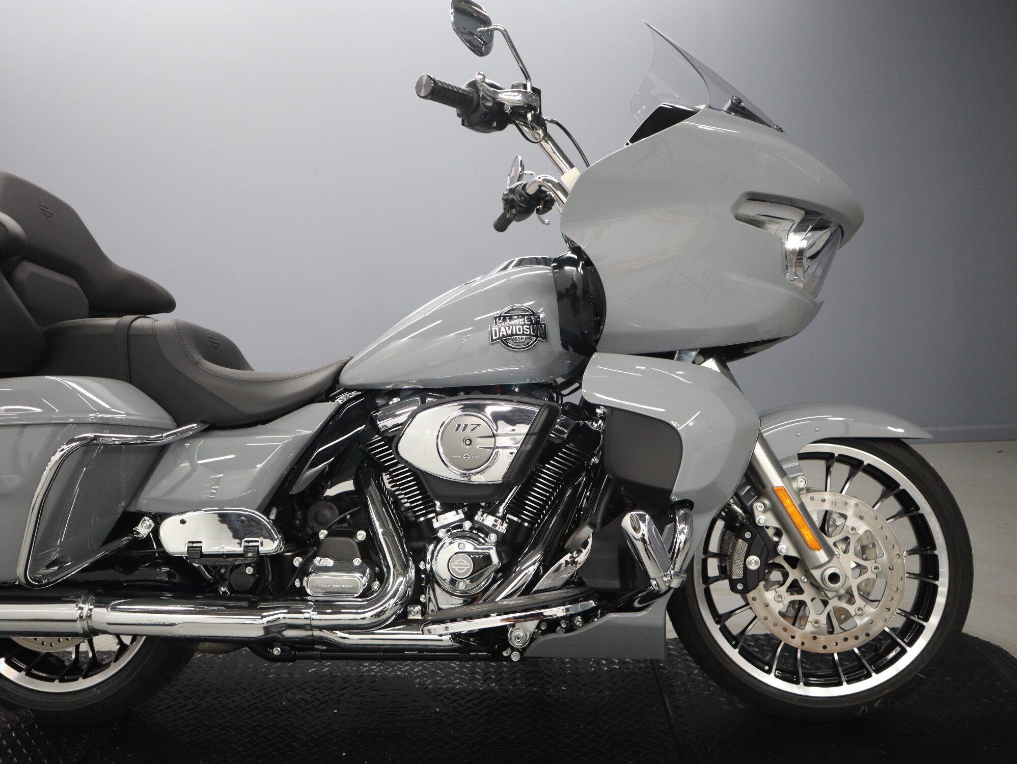 2026 Harley-Davidson® Road Glide Limited FLTRXL, photo 11