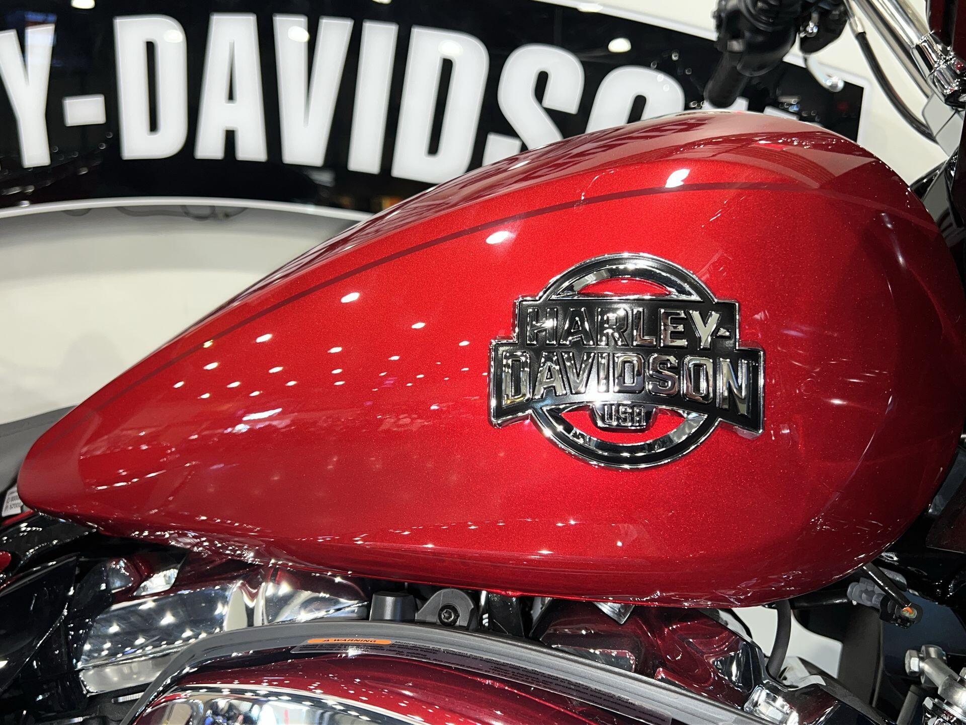 2026 Harley-Davidson® Road Glide Limited FLTRXL, photo 5