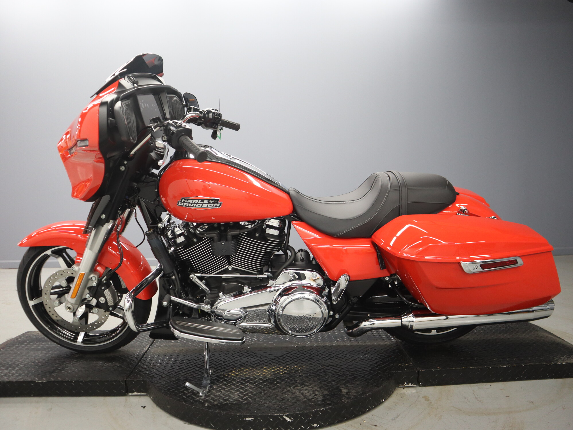 2026 Harley-Davidson® Street Glide® FLHX, photo 5