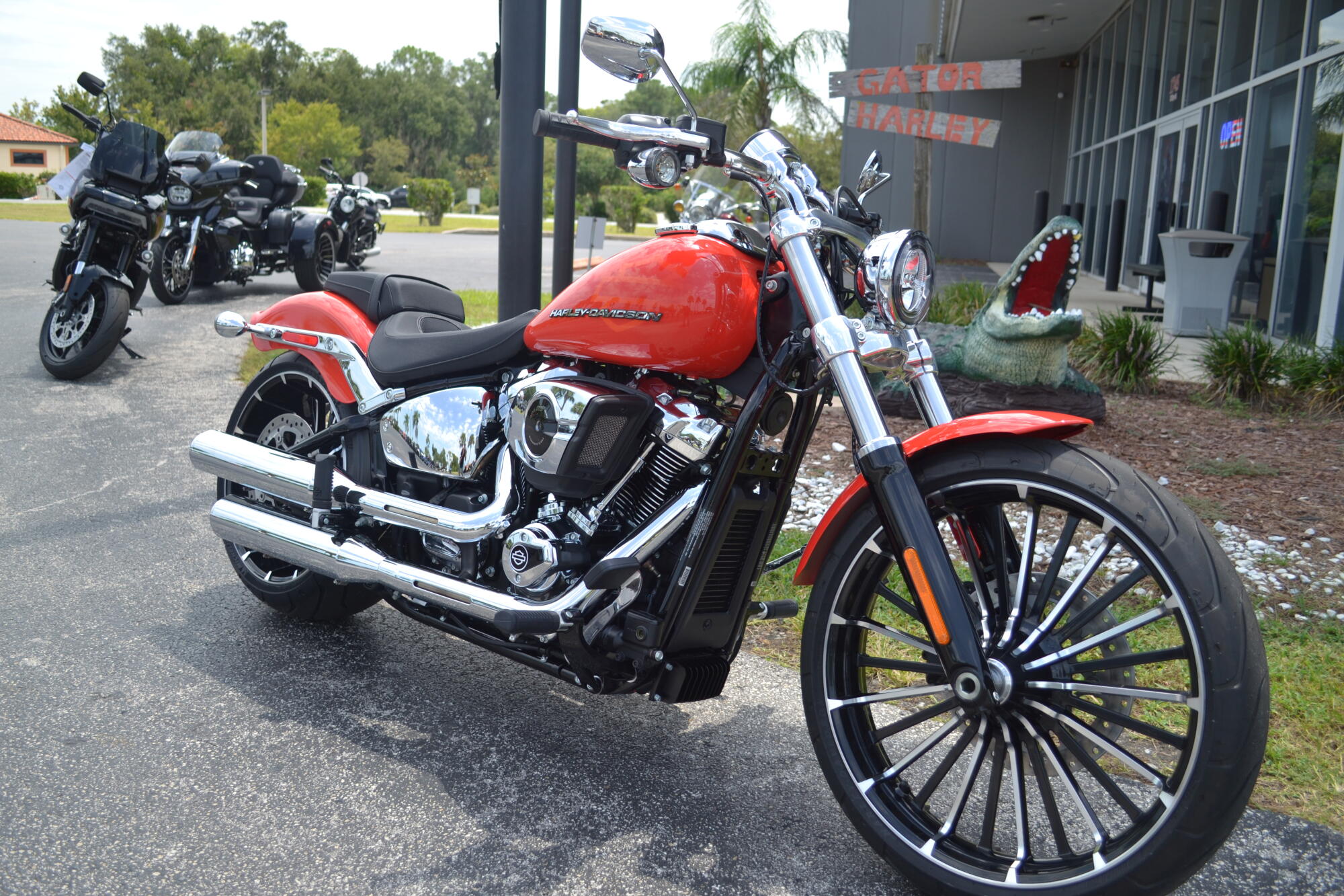 2026 Harley-Davidson® Breakout® Blood Orange - FXBR, photo 22