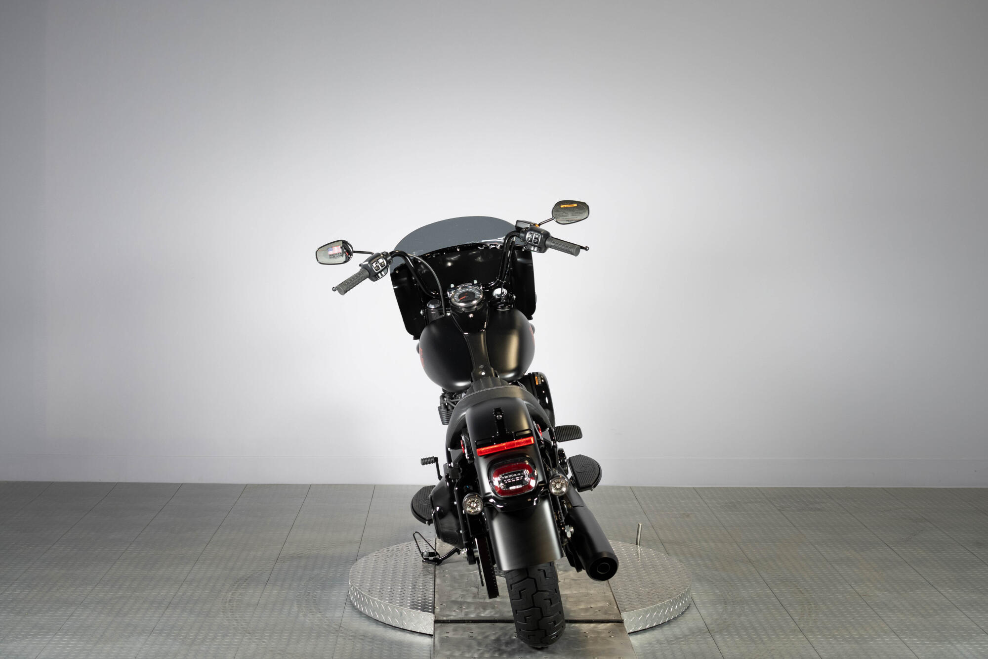 2026 Harley-Davidson® Deadwood™ FLHD, photo 22