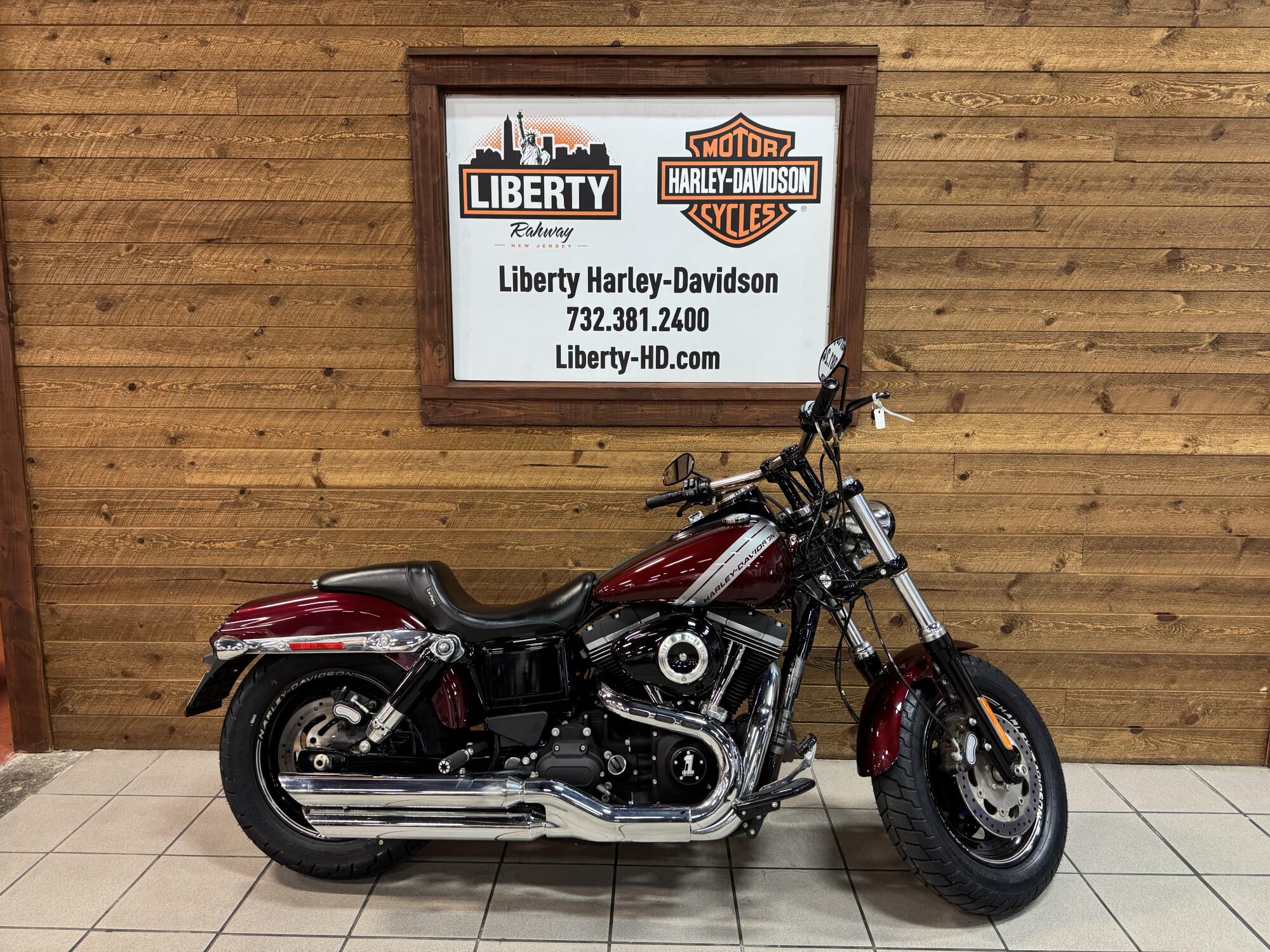 2015 Harley-Davidson® Fat Bob® Mysterious Red Sunglo FXDF
