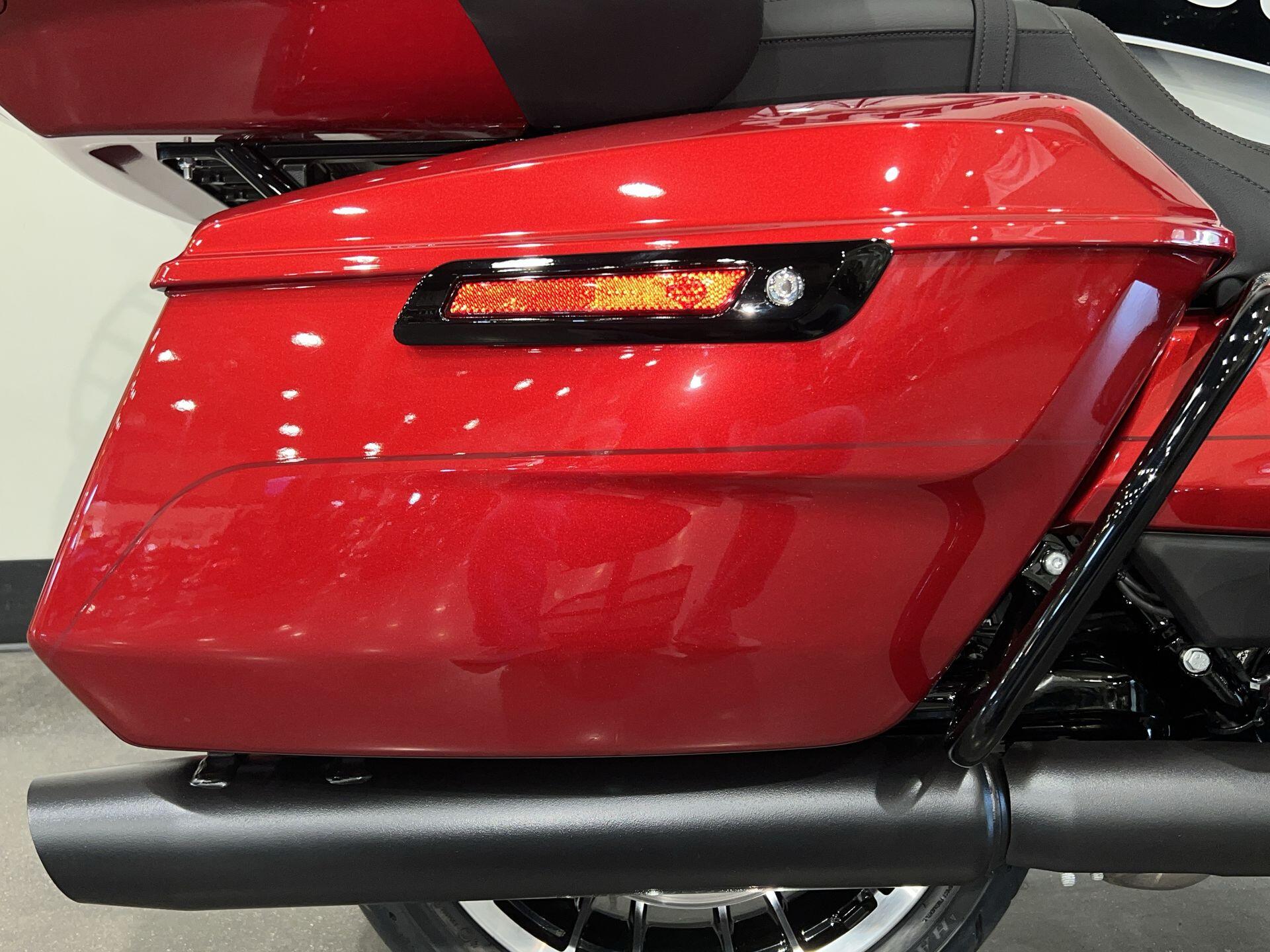 2026 Harley-Davidson® Road Glide Limited FLTRXL, photo 8