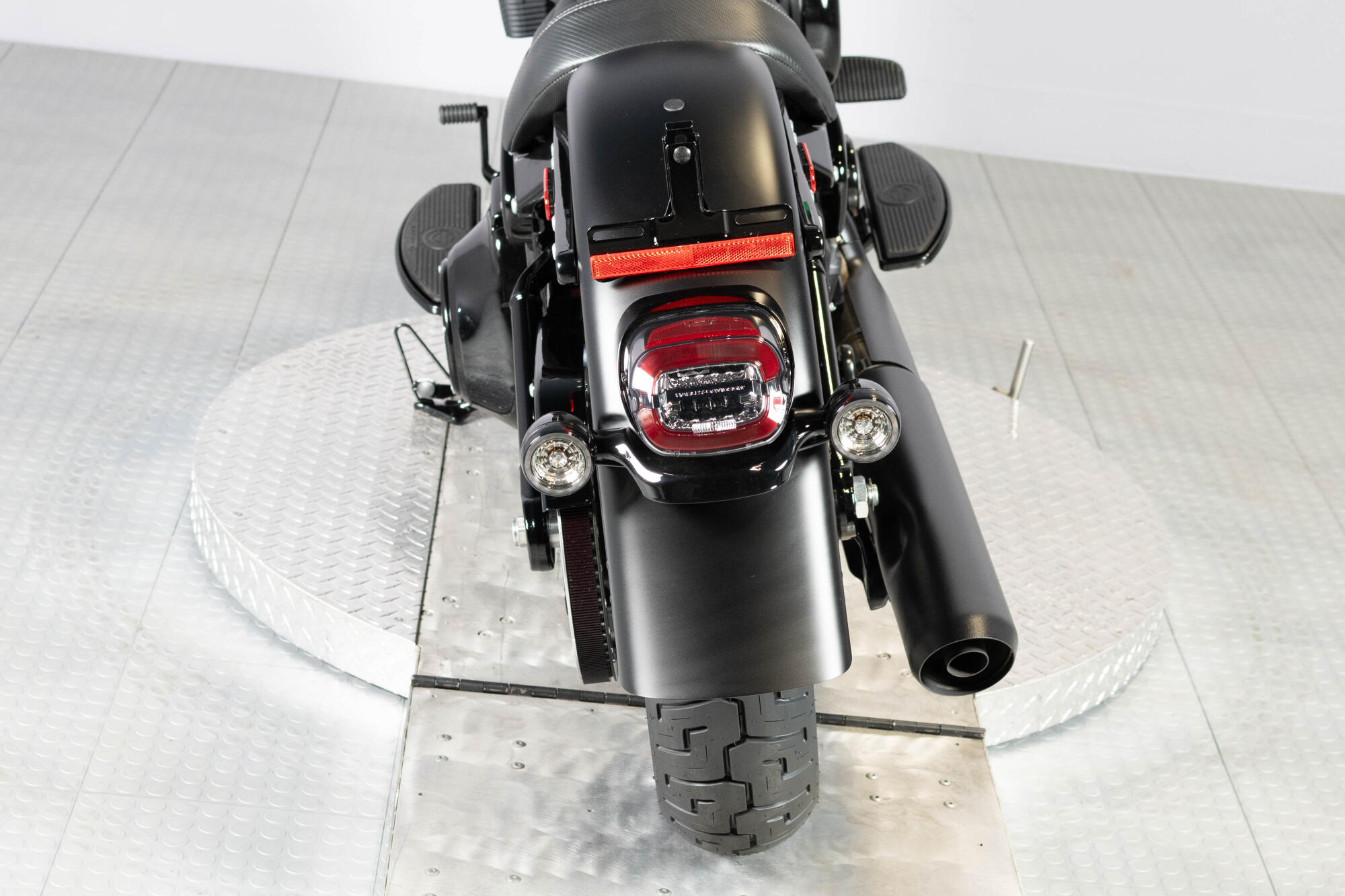 2026 Harley-Davidson® Deadwood™ FLHD, photo 23