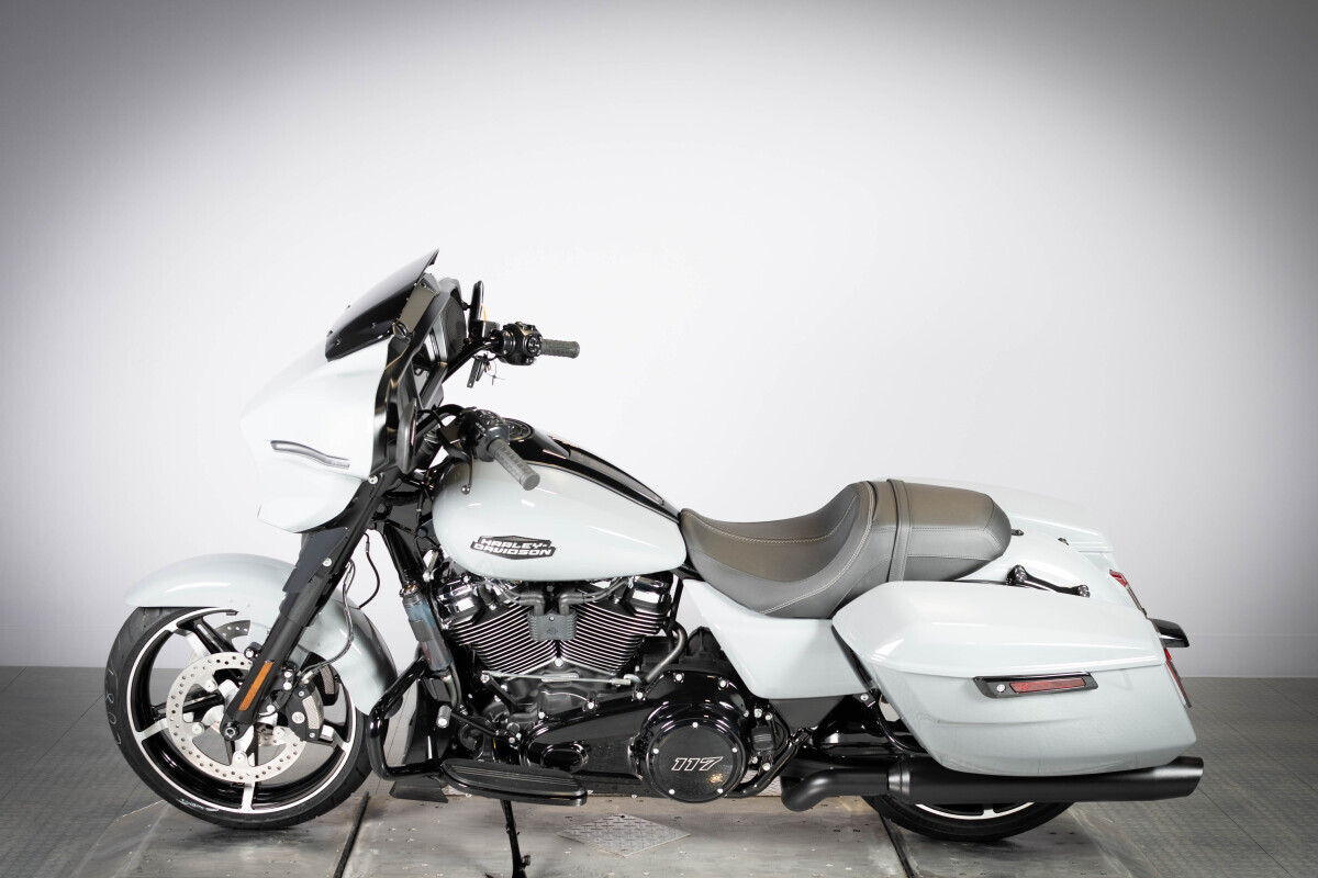 2026 Harley-Davidson® Street Glide® FLHX, photo 6