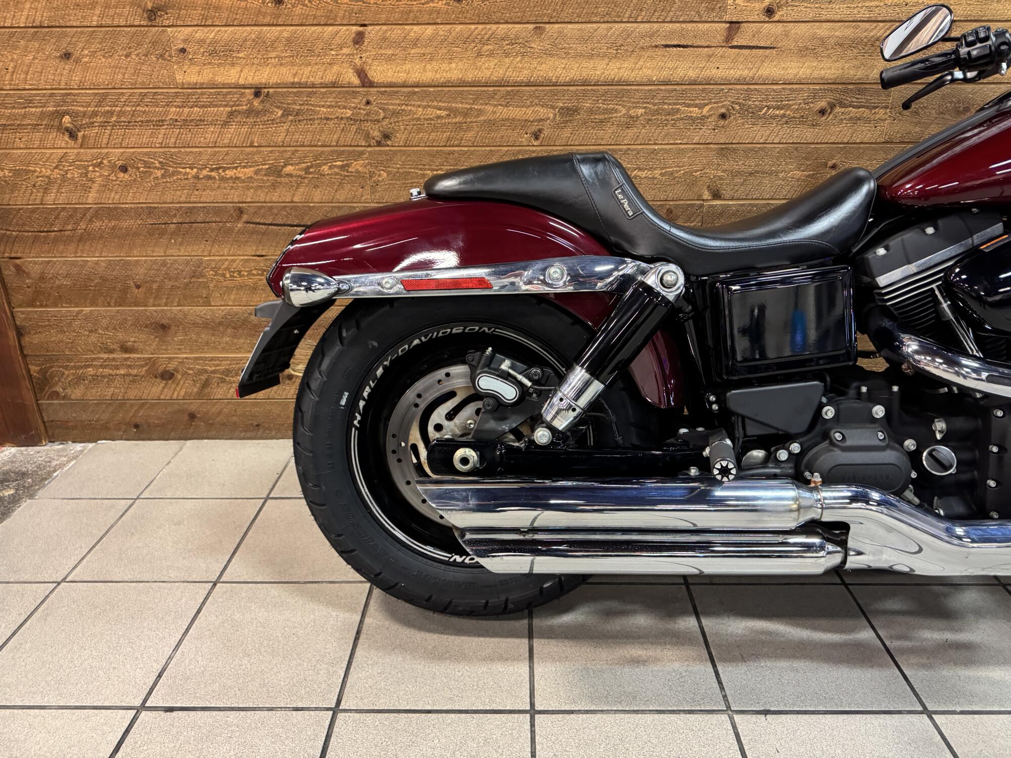 2015 Harley-Davidson® Fat Bob® Mysterious Red Sunglo FXDF, photo 5