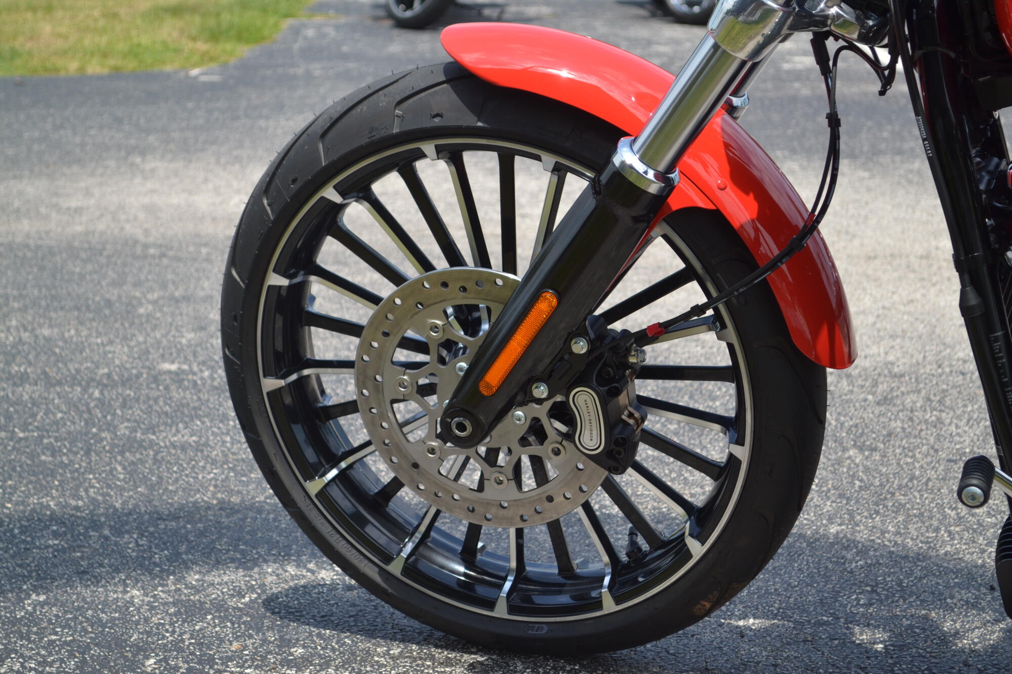 2026 Harley-Davidson® Breakout® Blood Orange - FXBR, photo 19