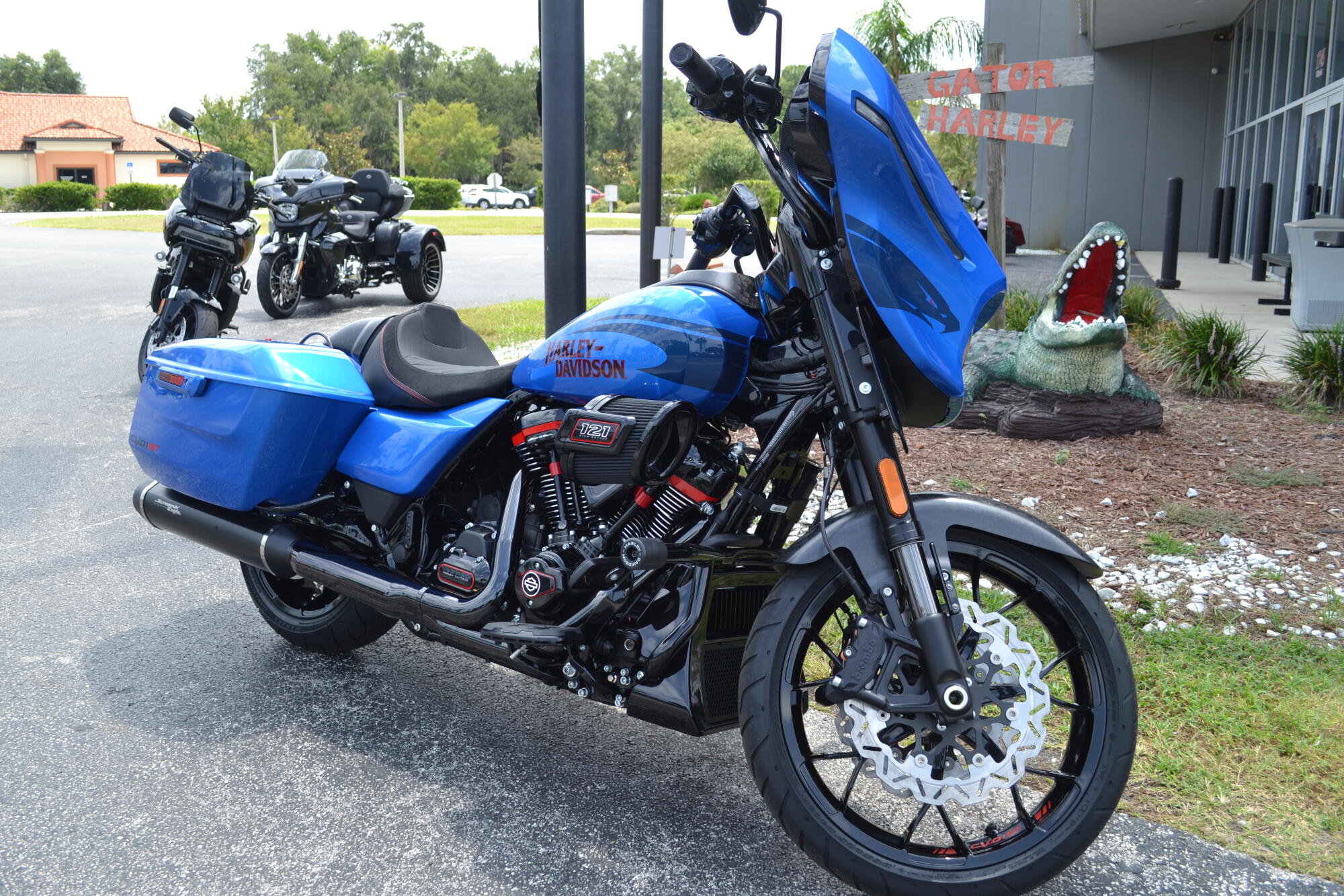 2026 Harley-Davidson® CVO Street Glide ST Electric Coast - FLHXSTSE, photo 26
