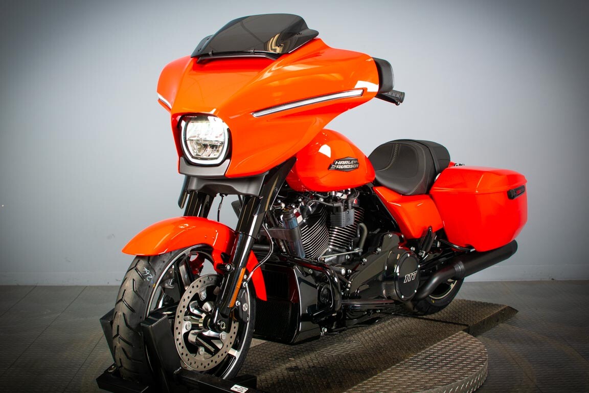 2026 Harley-Davidson® Street Glide® FLHX, photo 4