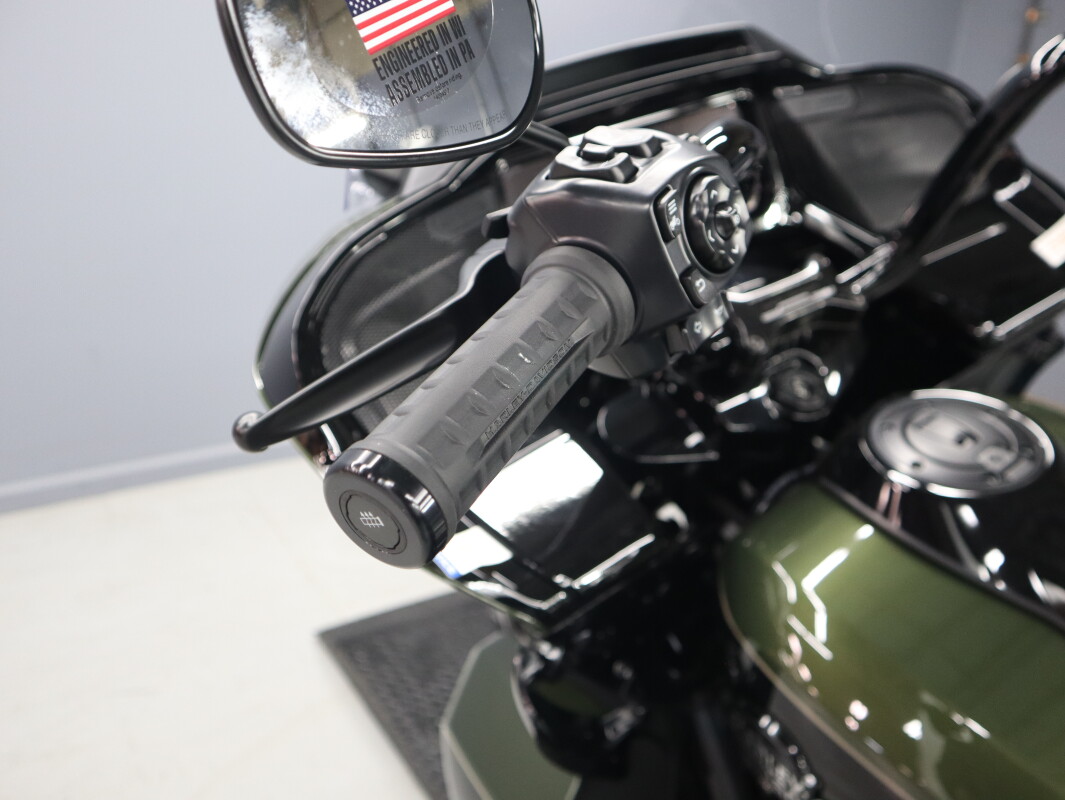 2026 Harley-Davidson® Road Glide Limited FLTRXL, photo 12