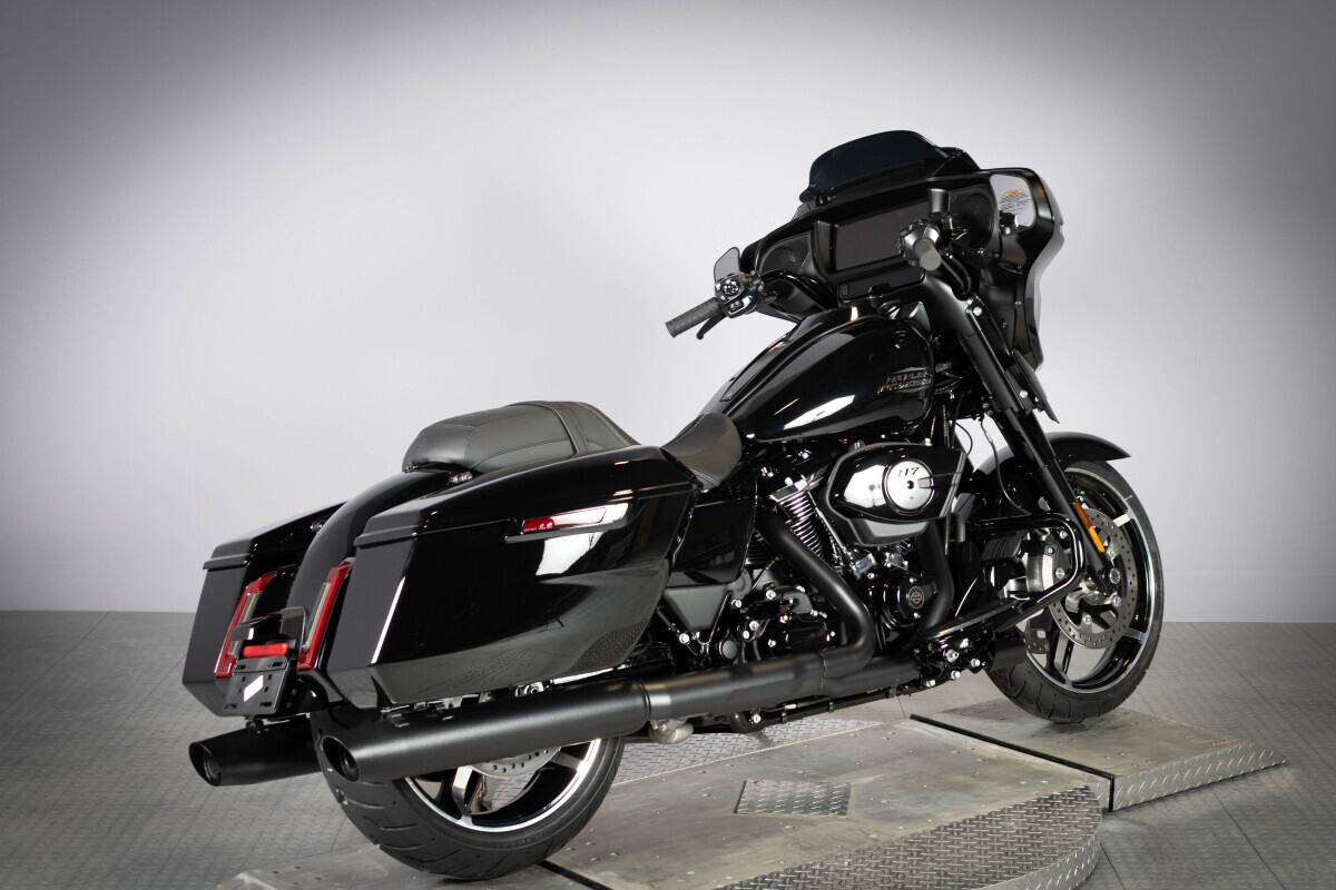 2026 Harley-Davidson® Street Glide® FLHX, photo 10