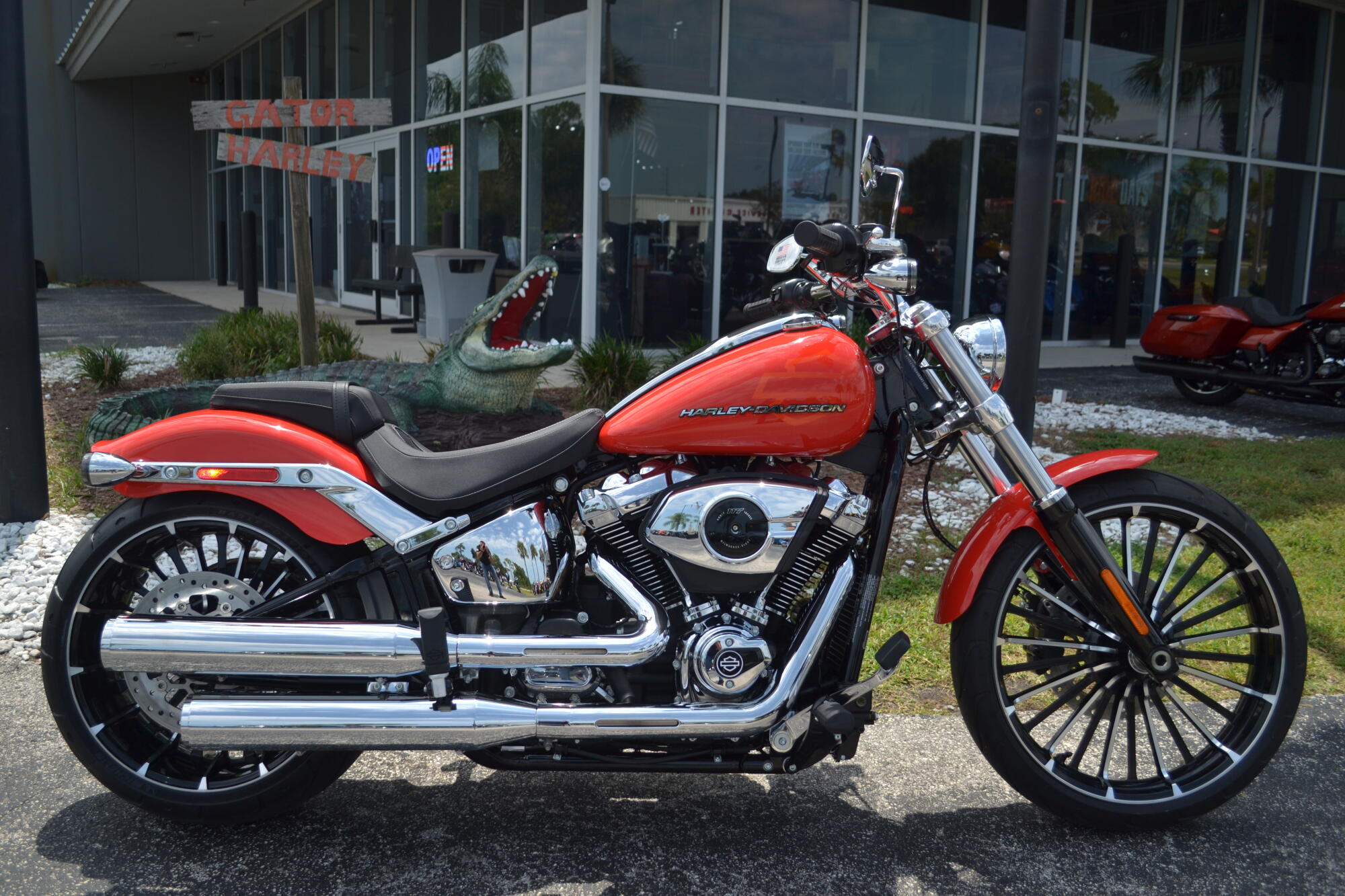 2026 Harley-Davidson® Breakout® Blood Orange - FXBR