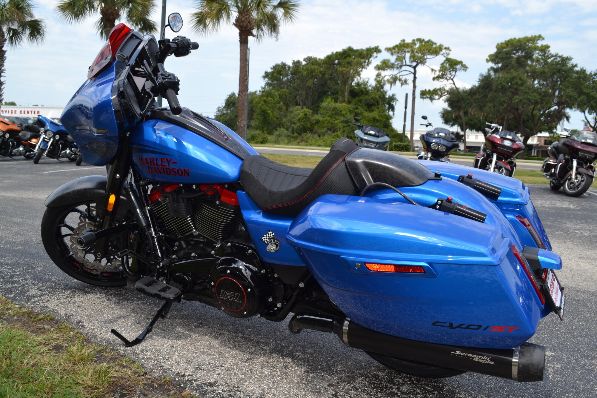 2026 Harley-Davidson® CVO Street Glide ST Electric Coast - FLHXSTSE, photo 18