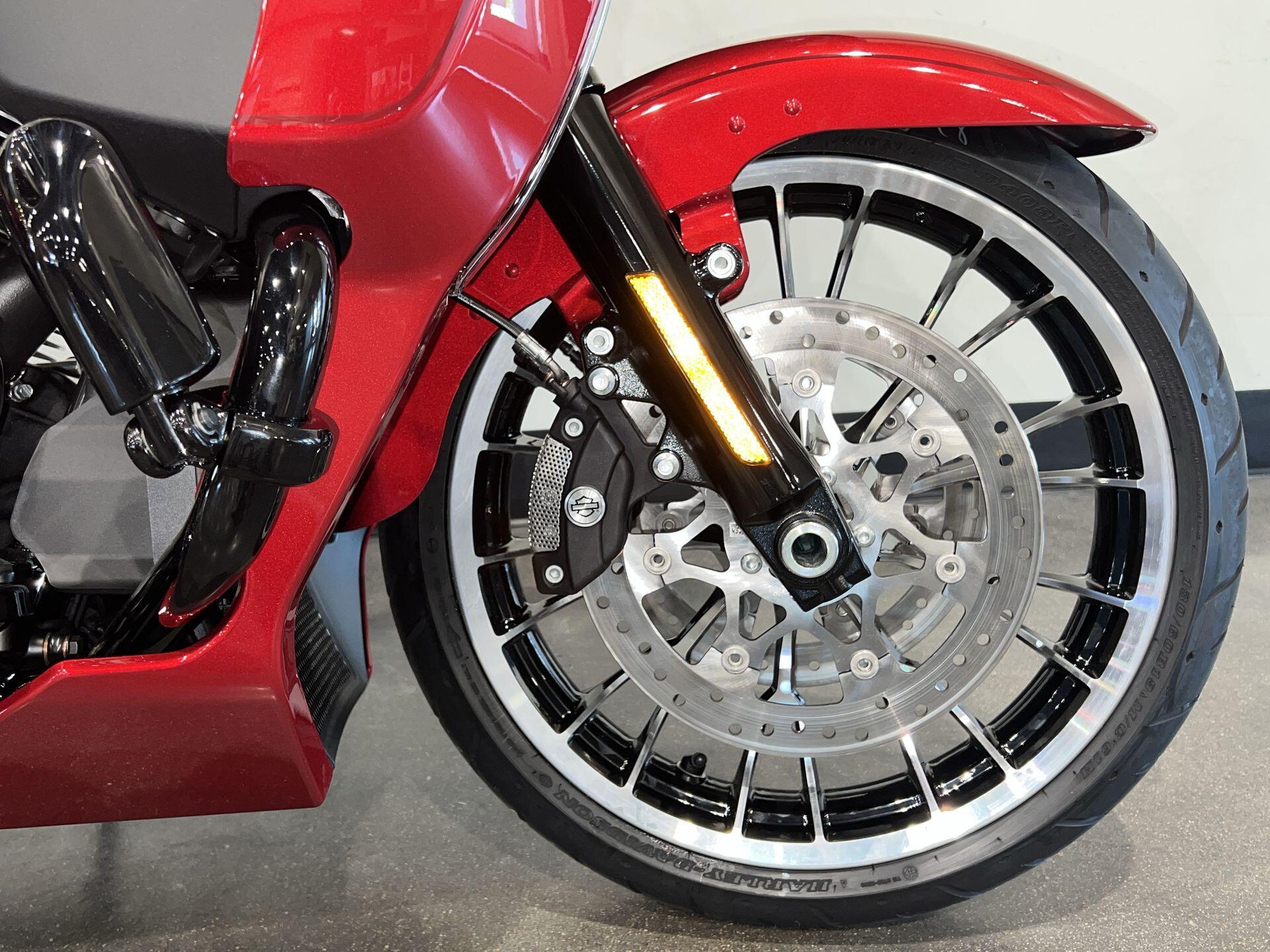 2026 Harley-Davidson® Road Glide Limited FLTRXL, photo 3