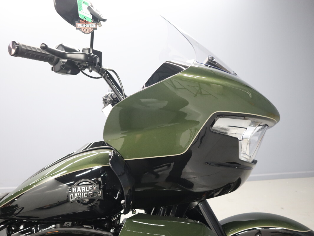 2026 Harley-Davidson® Road Glide Limited FLTRXL, photo 18