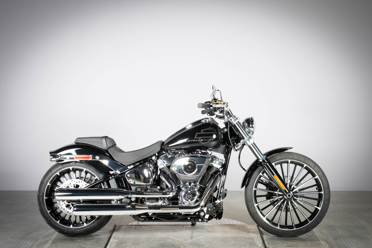 2026 Harley-Davidson® Breakout™ FXBR, photo 2
