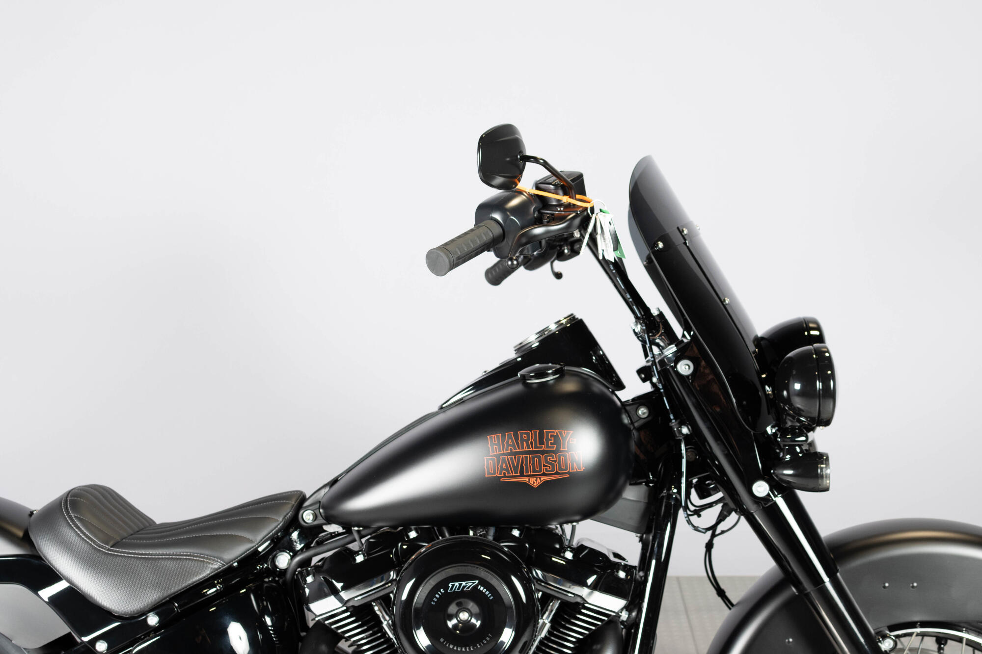 2026 Harley-Davidson® Deadwood™ FLHD, photo 5