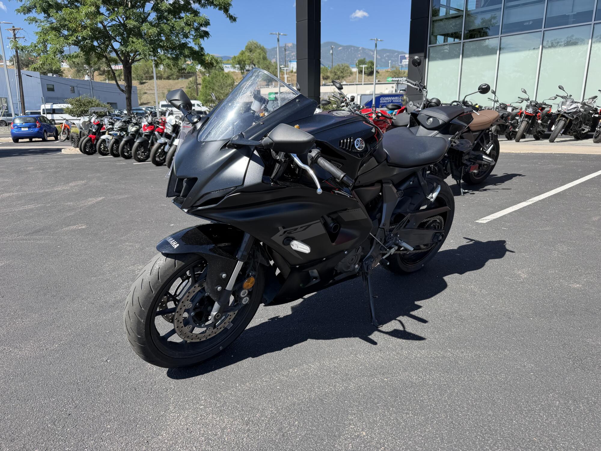 2025 Yamaha YZF-R7, photo 1
