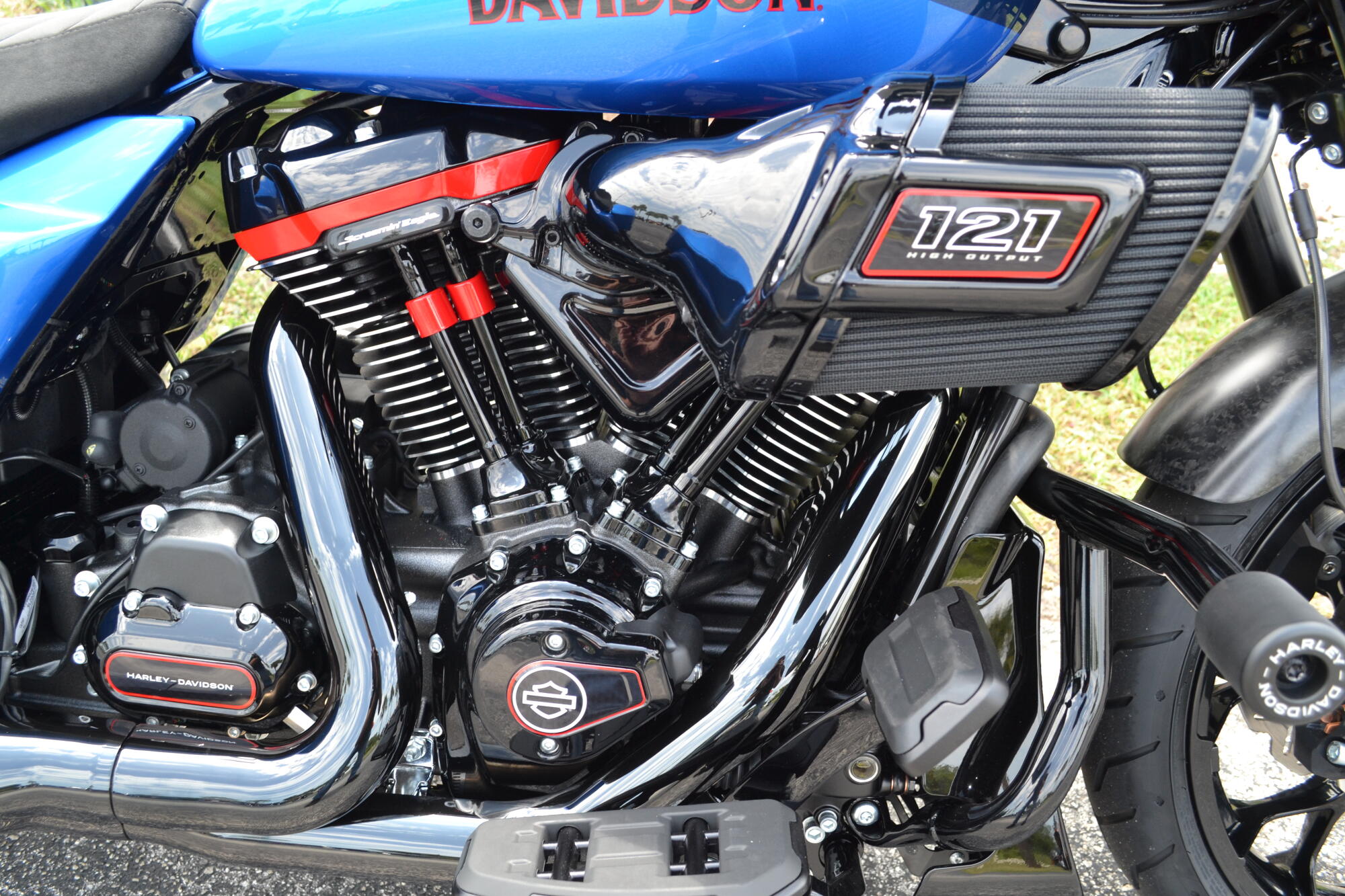 2026 Harley-Davidson® CVO Street Glide ST Electric Coast - FLHXSTSE, photo 7