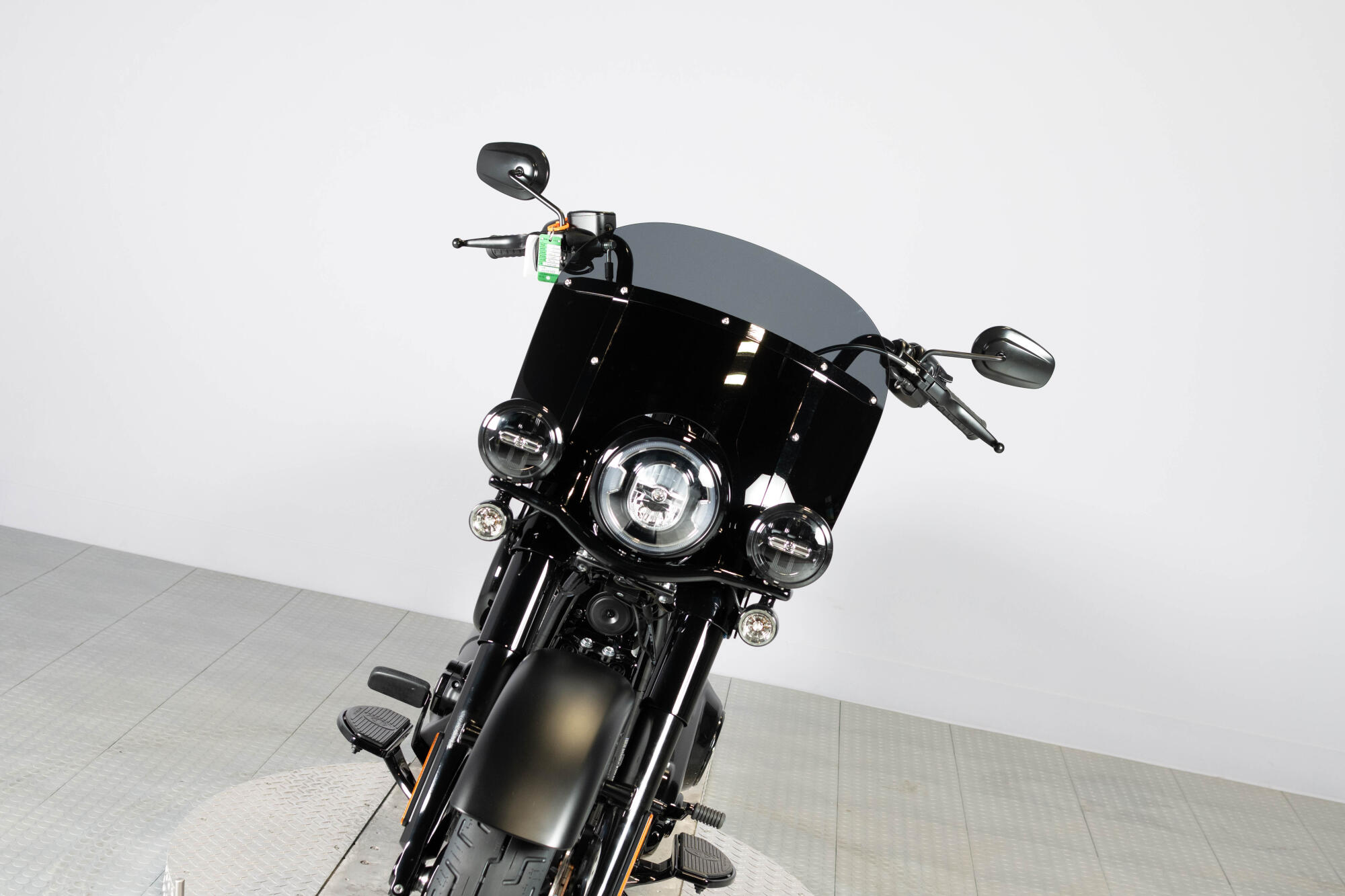 2026 Harley-Davidson® Deadwood™ FLHD, photo 13