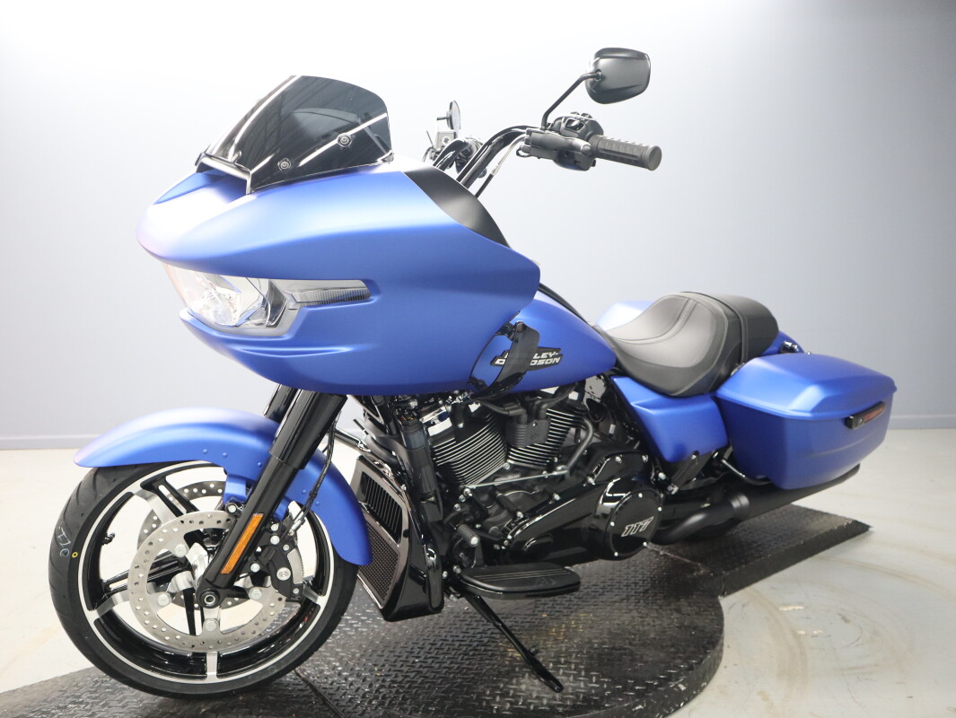 2026 Harley-Davidson® Road Glide™ FLTRX, photo 4