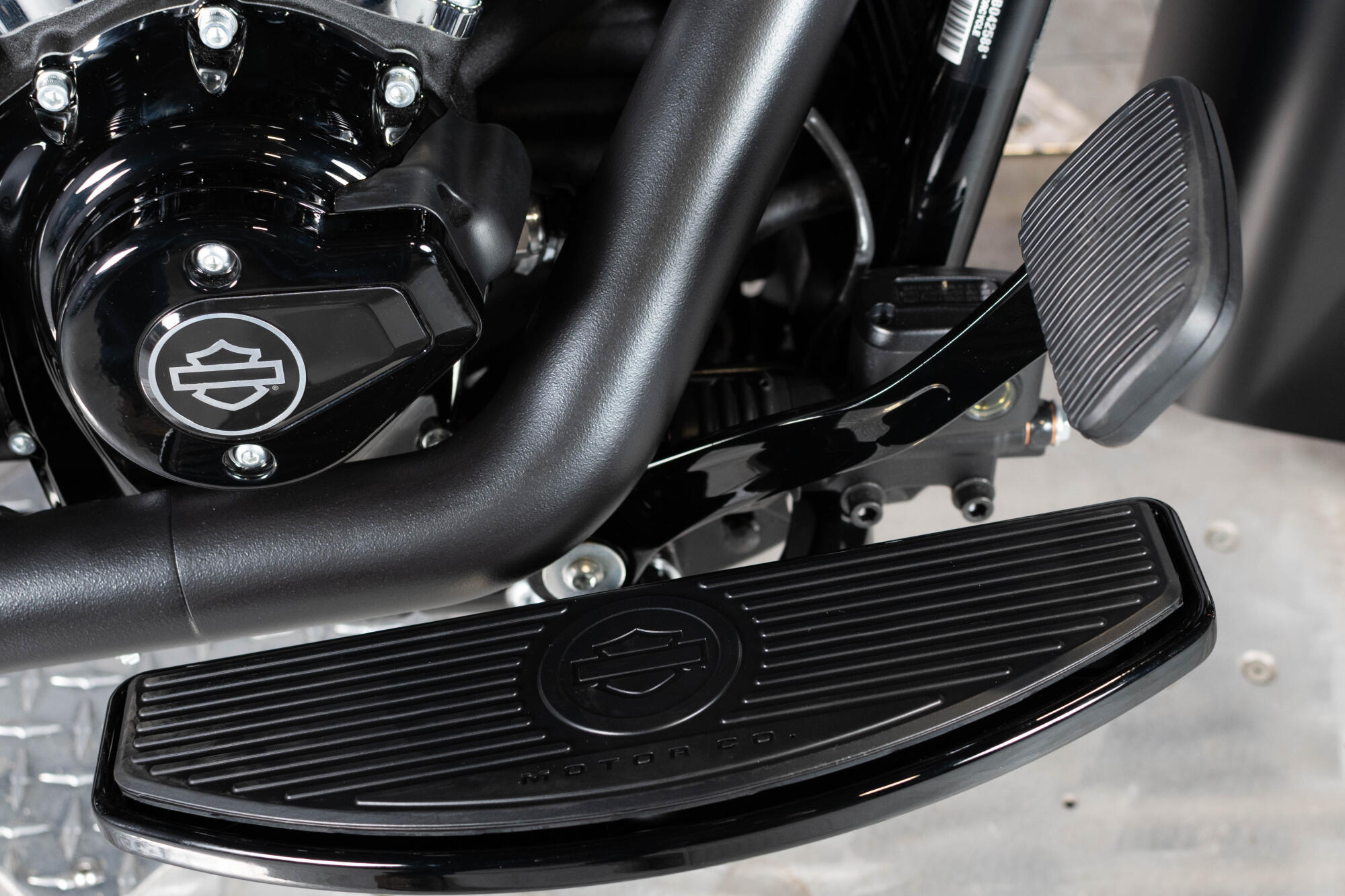 2026 Harley-Davidson® Deadwood™ FLHD, photo 7