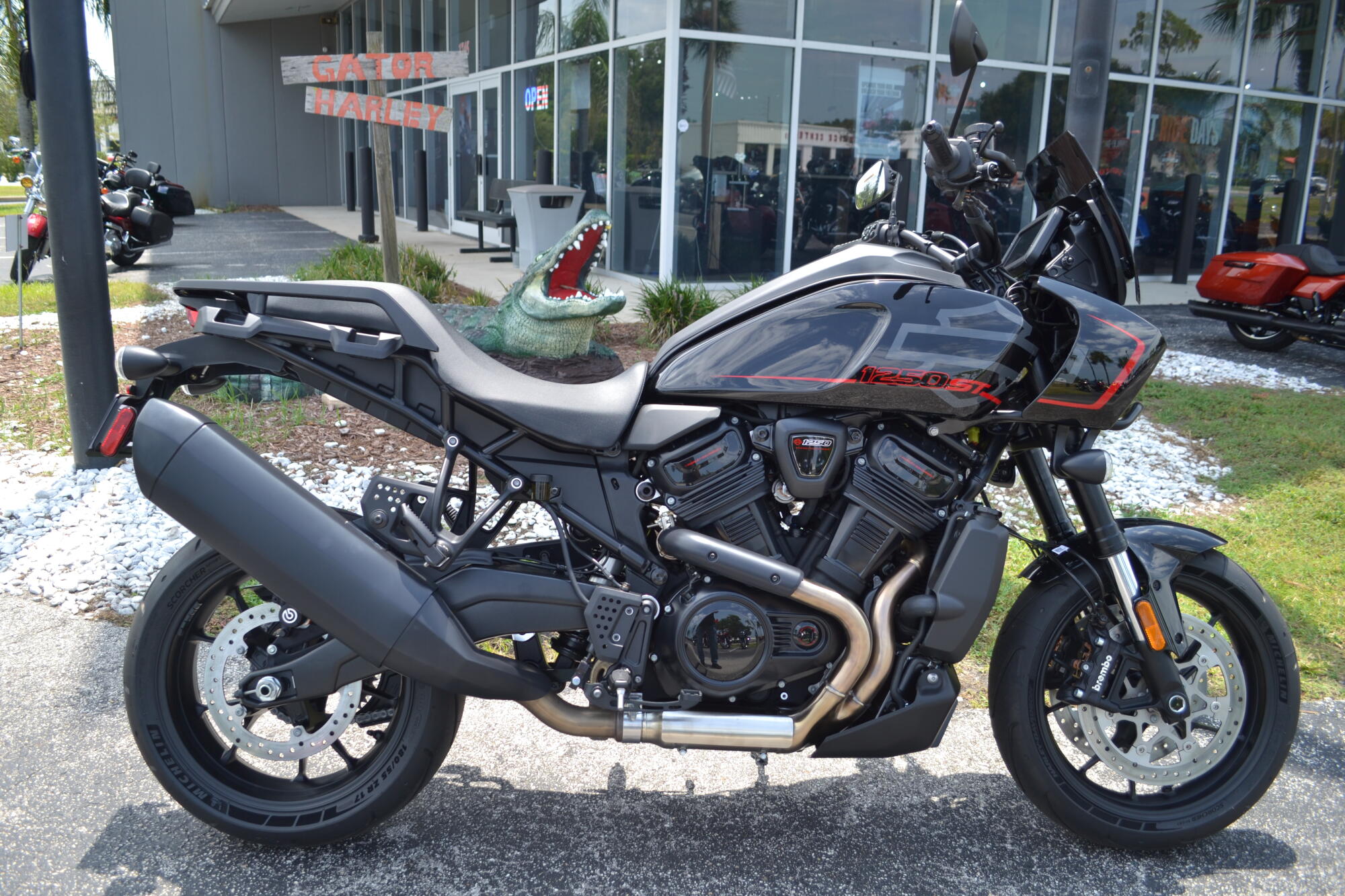 2026 Harley-Davidson® Pan America® 1250 ST - RA1250ST