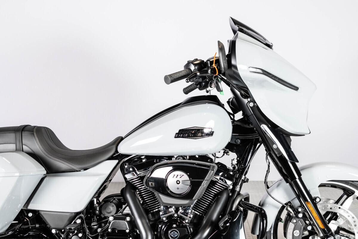 2026 Harley-Davidson® Street Glide® FLHX, photo 11