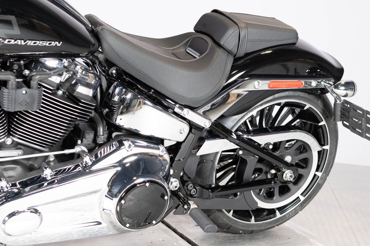 2026 Harley-Davidson® Breakout™ FXBR, photo 13