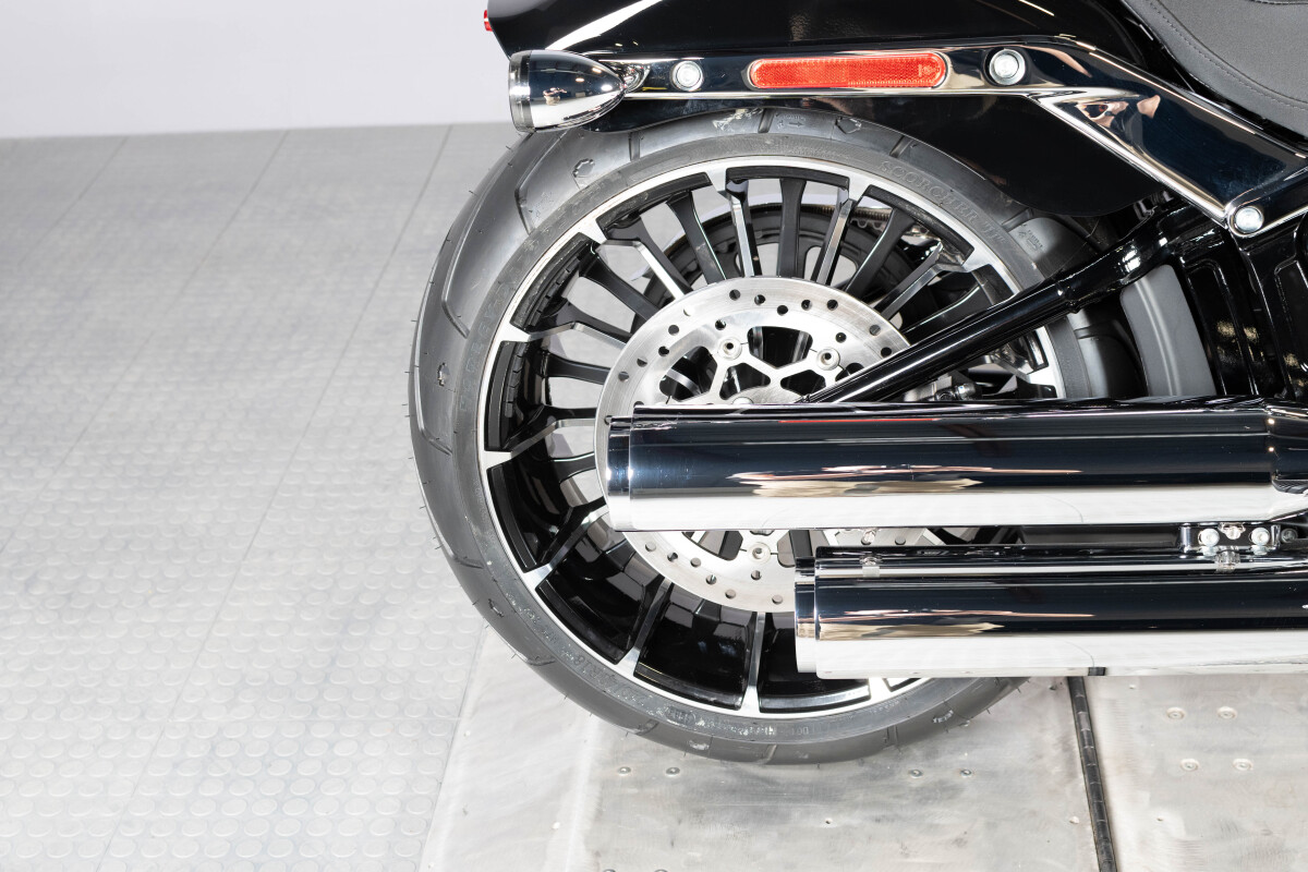 2026 Harley-Davidson® Breakout™ FXBR, photo 3