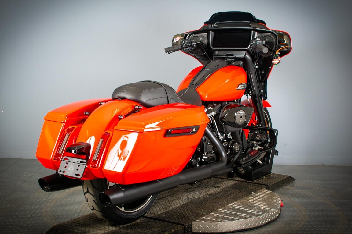 2026 Harley-Davidson® Street Glide® FLHX, photo 8